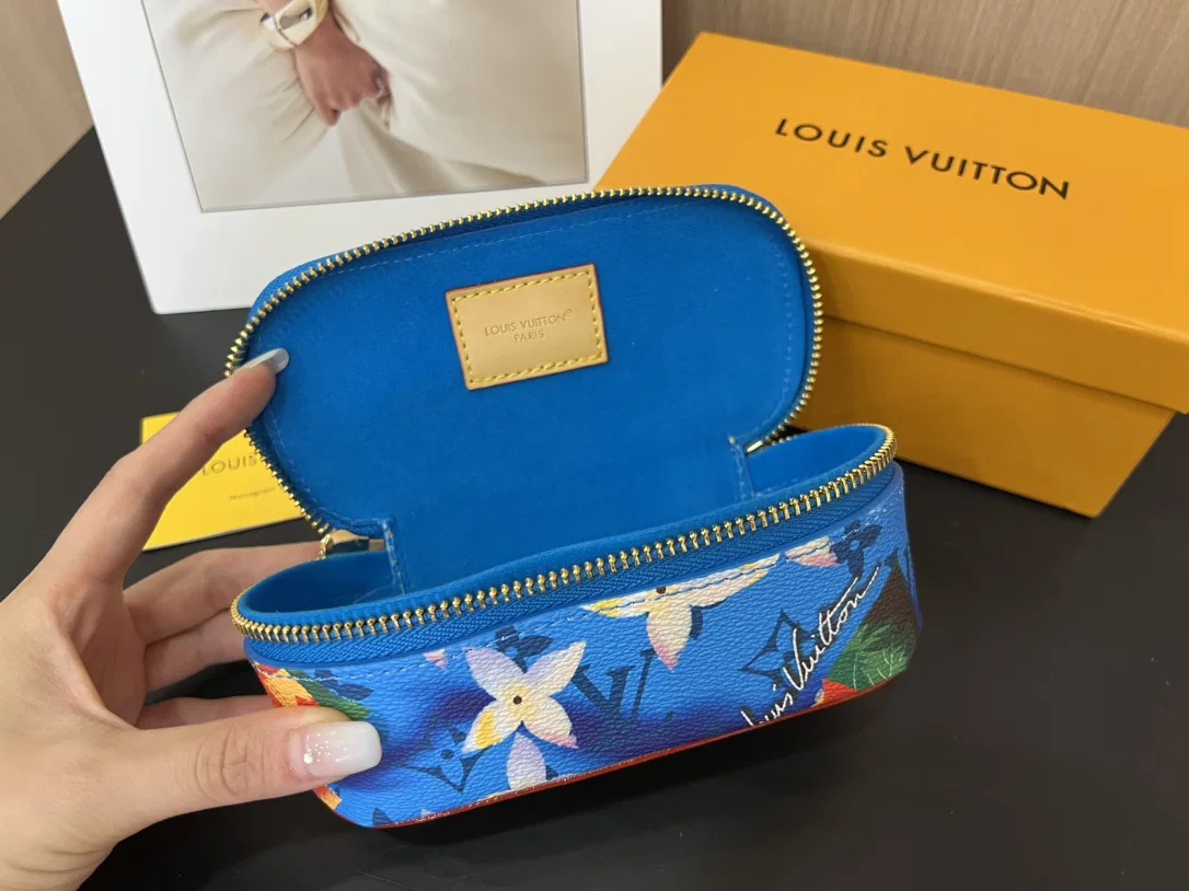 LV 27FW NSOVAAJ 003 선글라스보관함 7