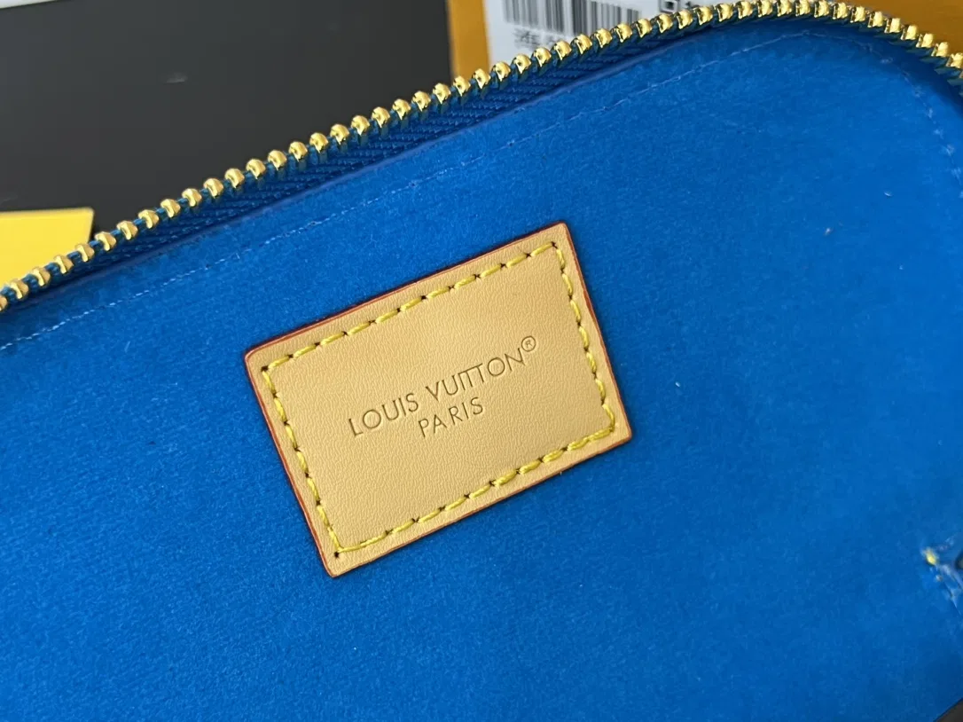 LV 27FW NSOVAAJ 003 선글라스보관함 9