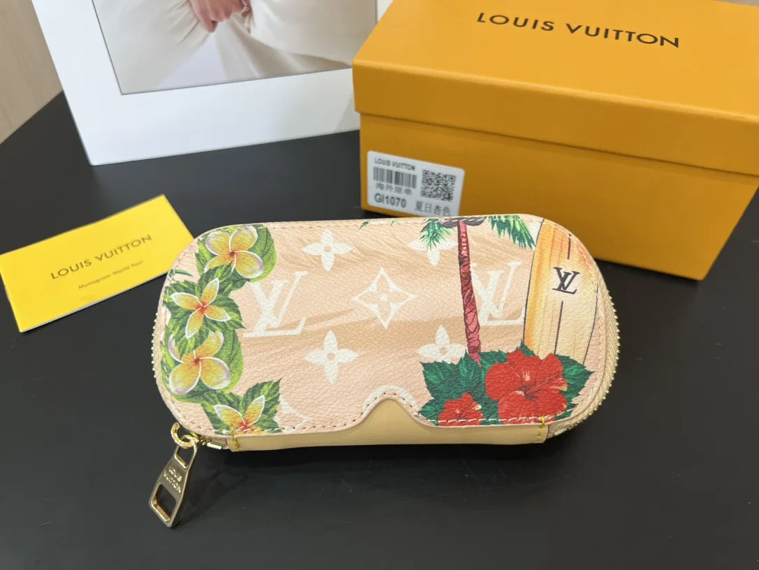 LV 27FW NSOVAAJ 003 선글라스보관함 11