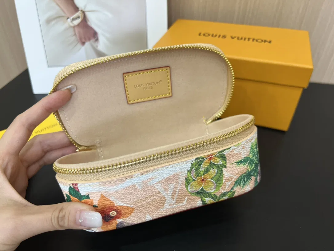 LV 27FW NSOVAAJ 003 선글라스보관함 16