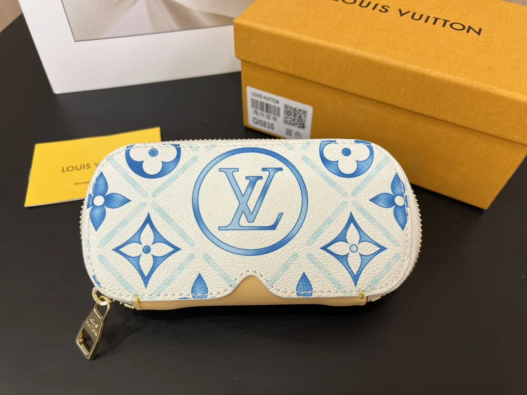 LV 27FW NSOVAAJ 004 선글라스보관함 11
