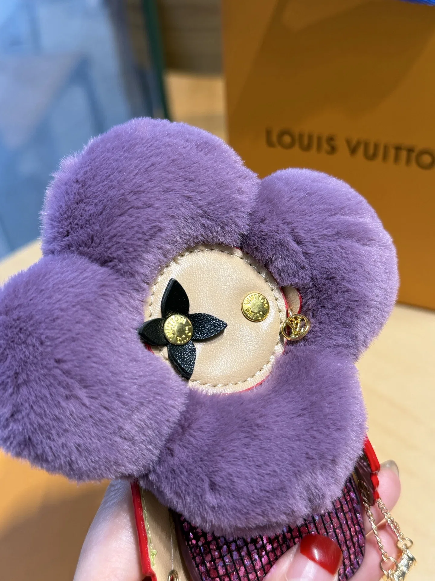 LV 27FW NSOVAAJ 006 키링 19