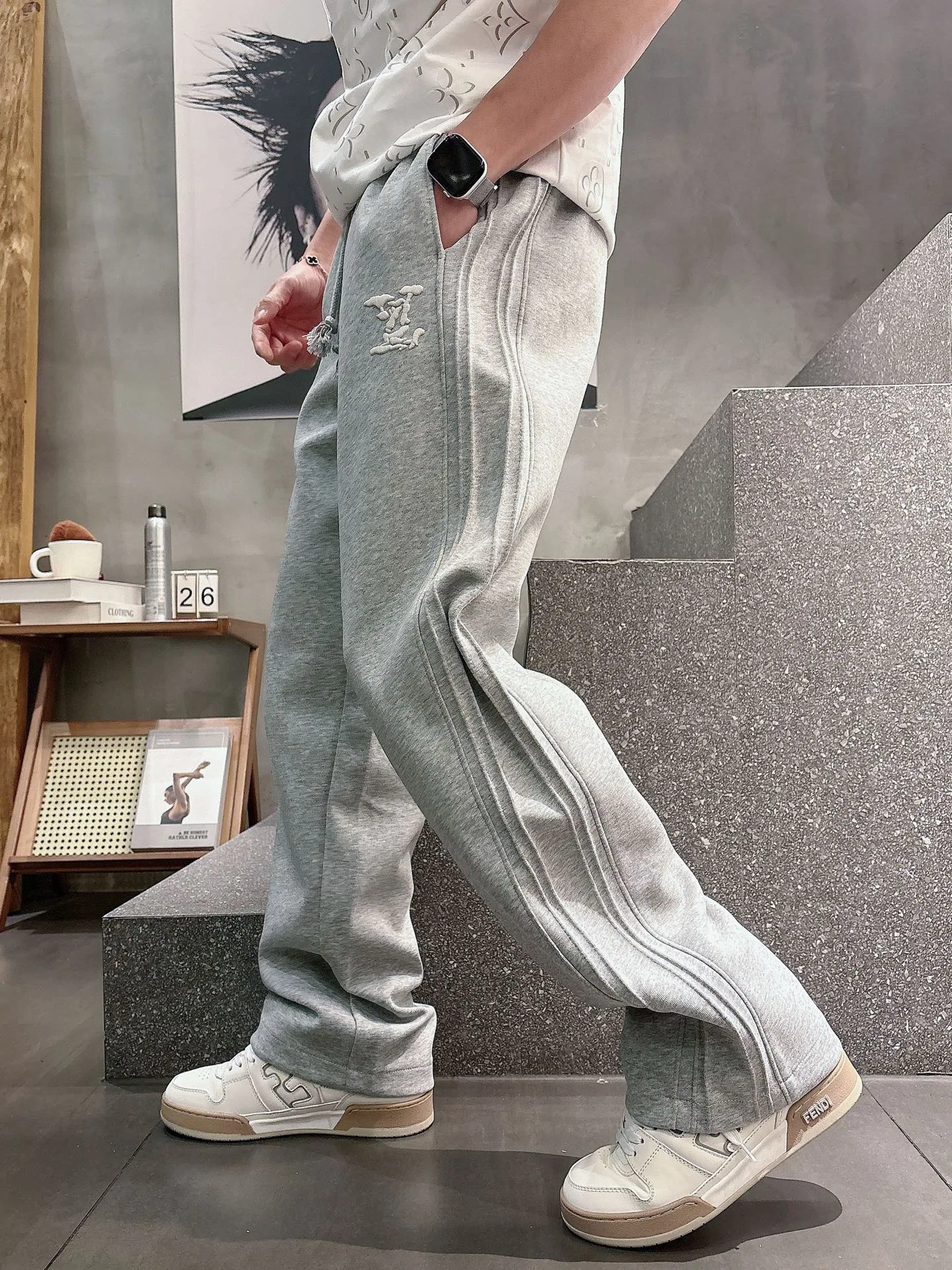 LV 27FW PXOPLTT 031 스웻팬츠 14