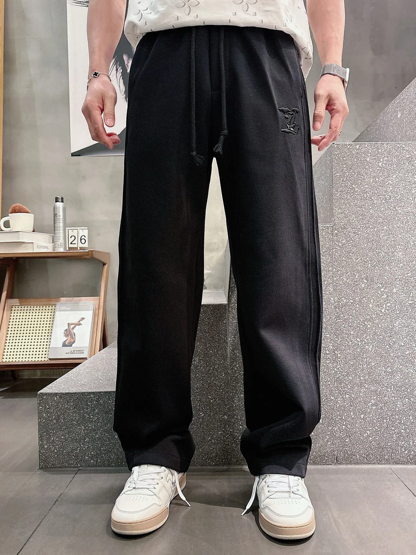 LV 27FW PXOPLTT 031 스웻팬츠 15