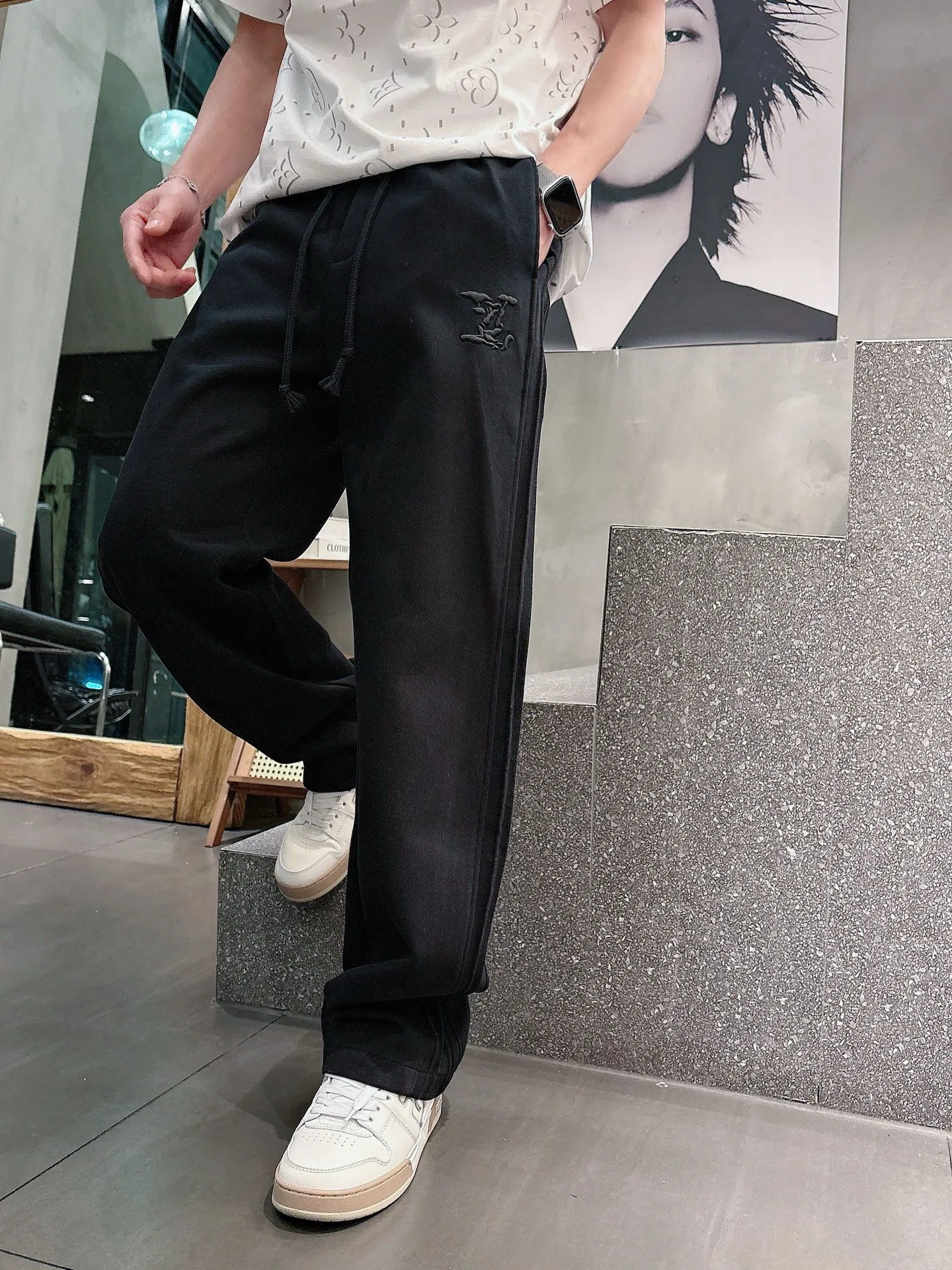 LV 27FW PXOPLTT 031 스웻팬츠 20