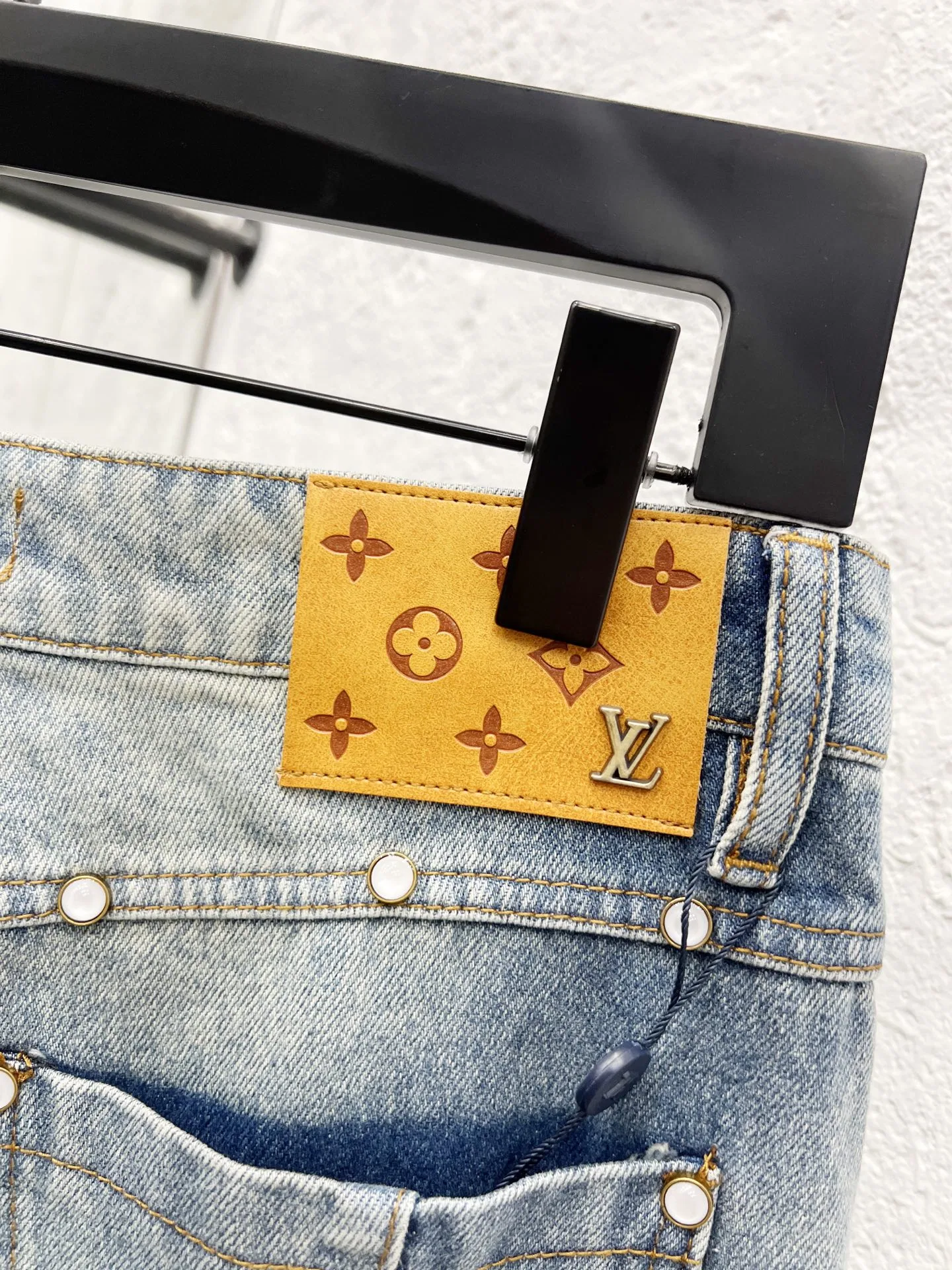 LV 27FW PXOPLTT 066 데님팬츠 7