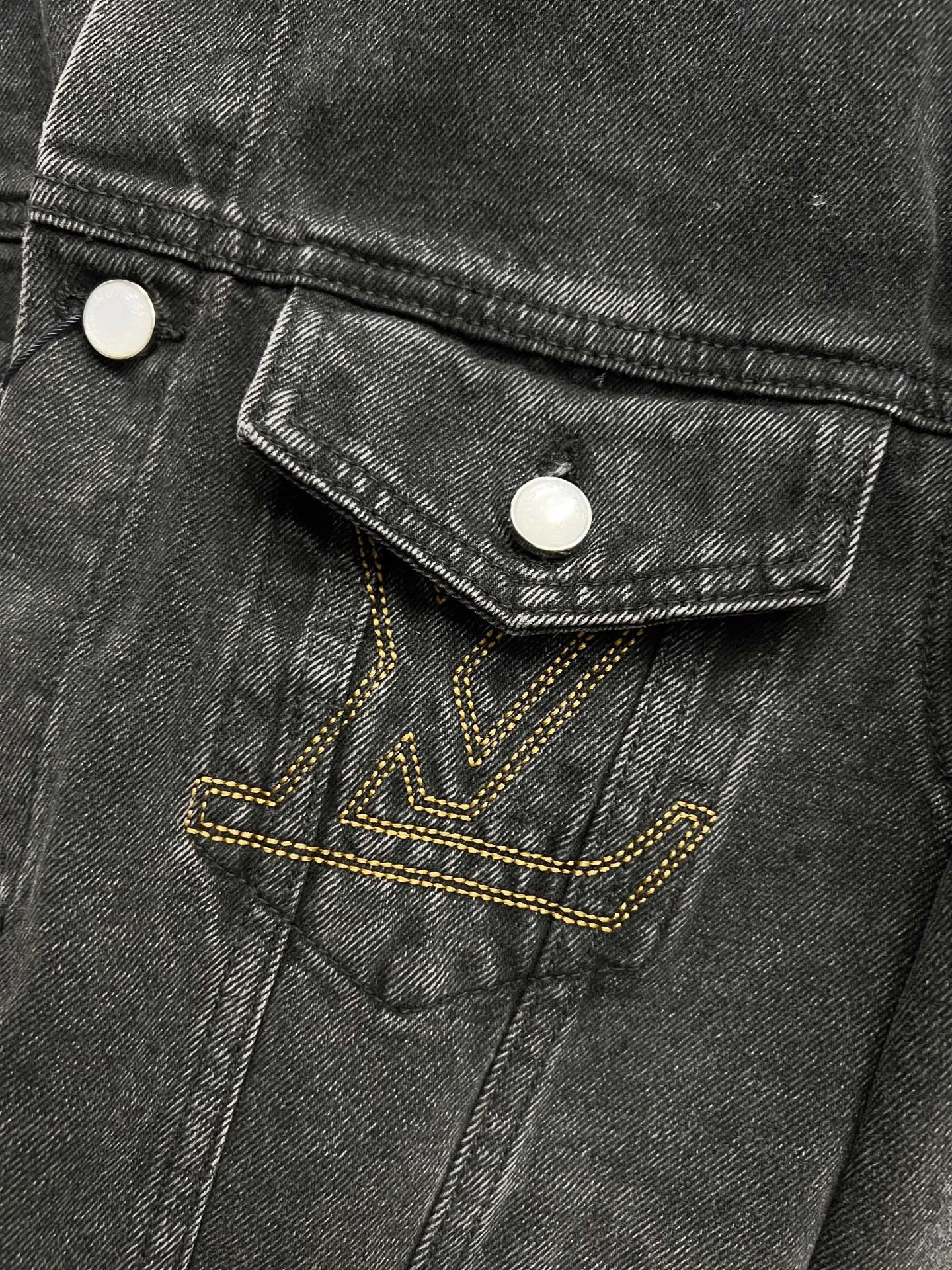 LV 27FW PXOPLTT 070 데님자켓 8