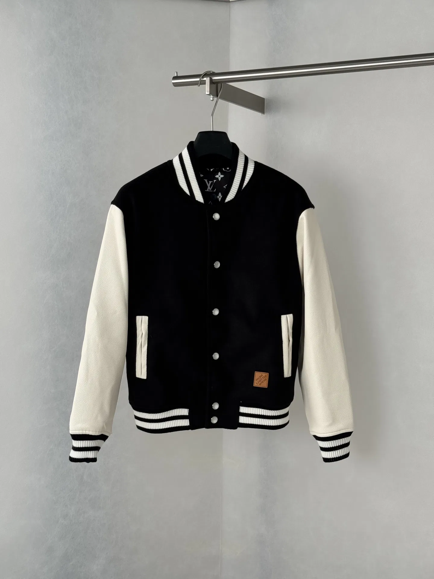 LV 27FW QBTUMXL 018 스타디움자켓 15