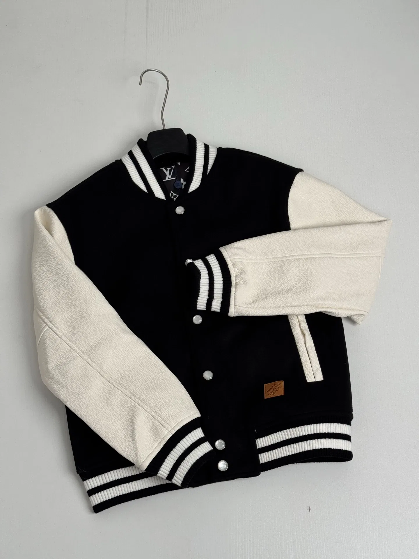 LV 27FW QBTUMXL 018 스타디움자켓 17
