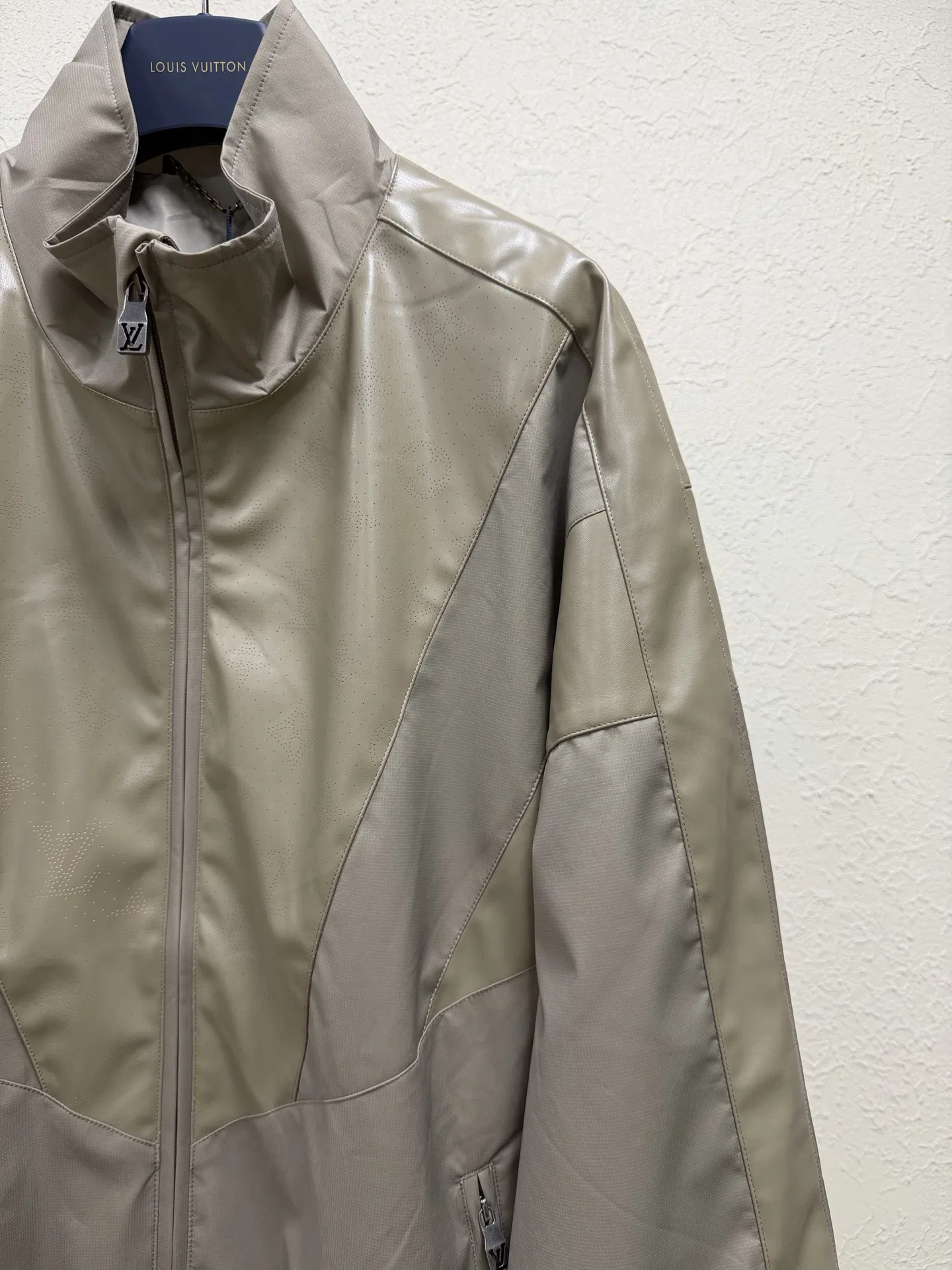 LV 27FW QBTUMXL 024 자켓 11