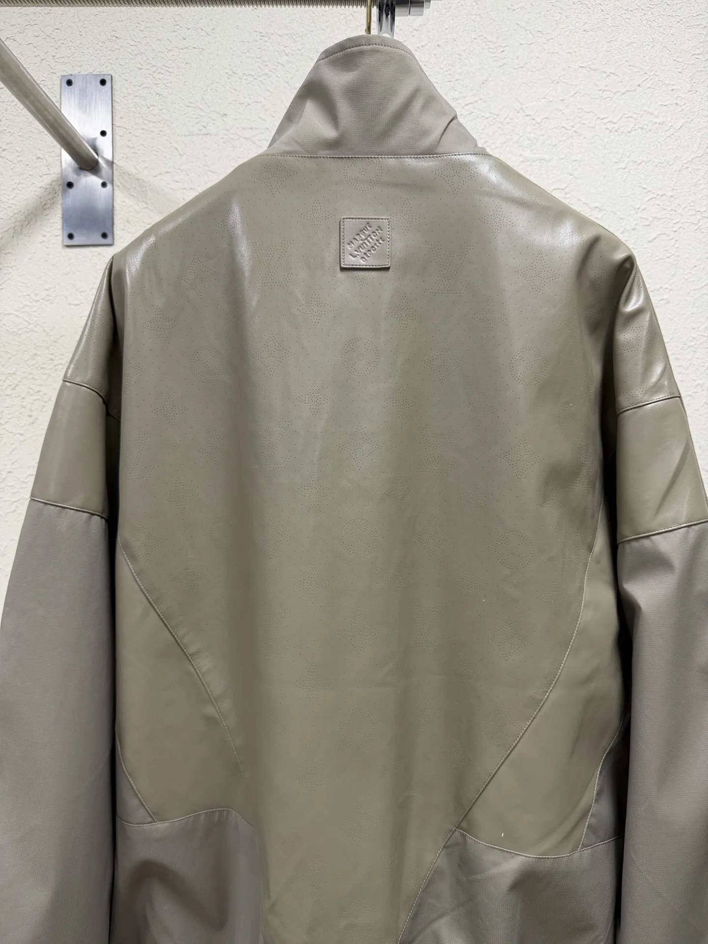 LV 27FW QBTUMXL 024 자켓 15