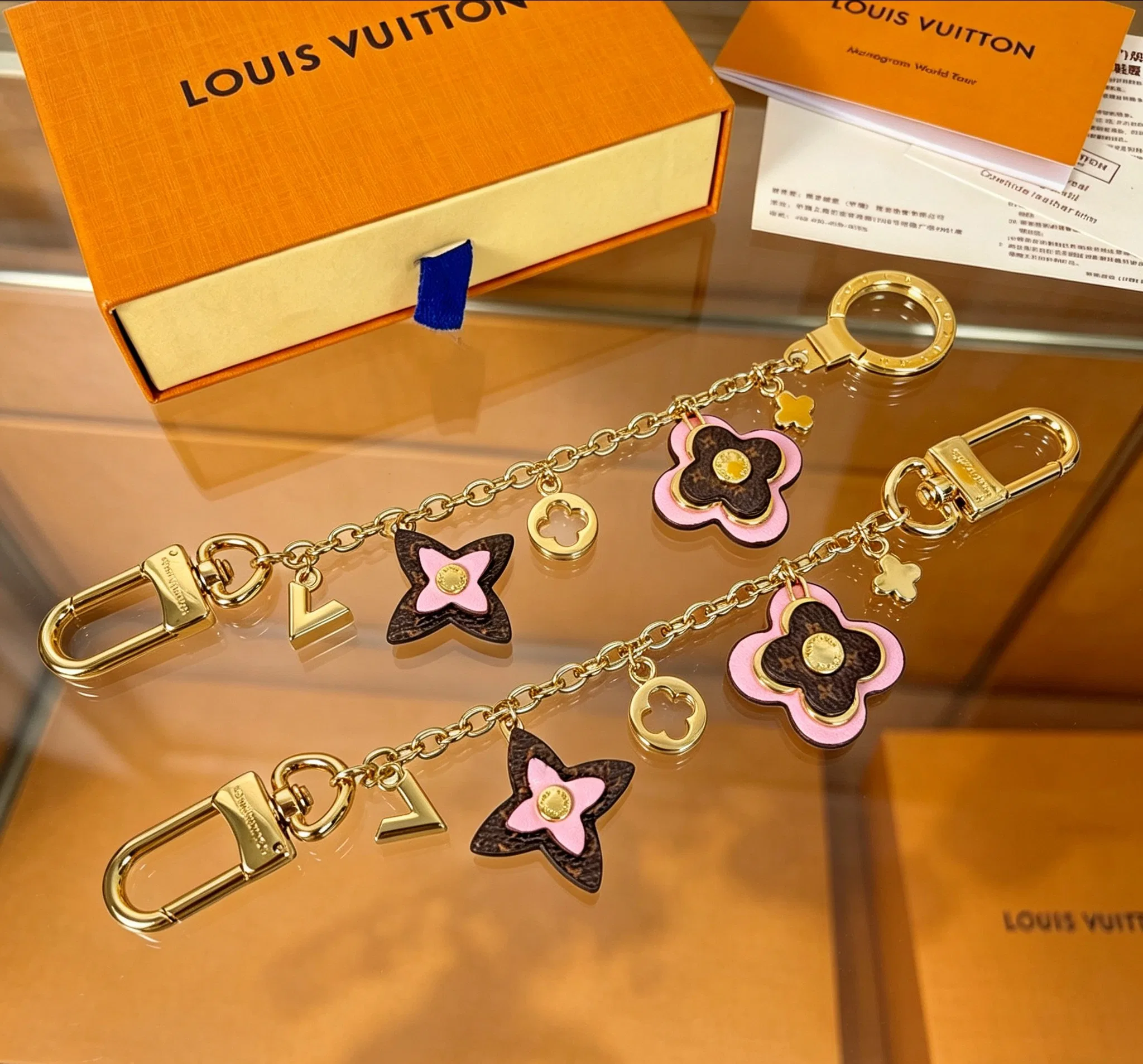 LV 27FW QCBNDNQ 007 키링 12