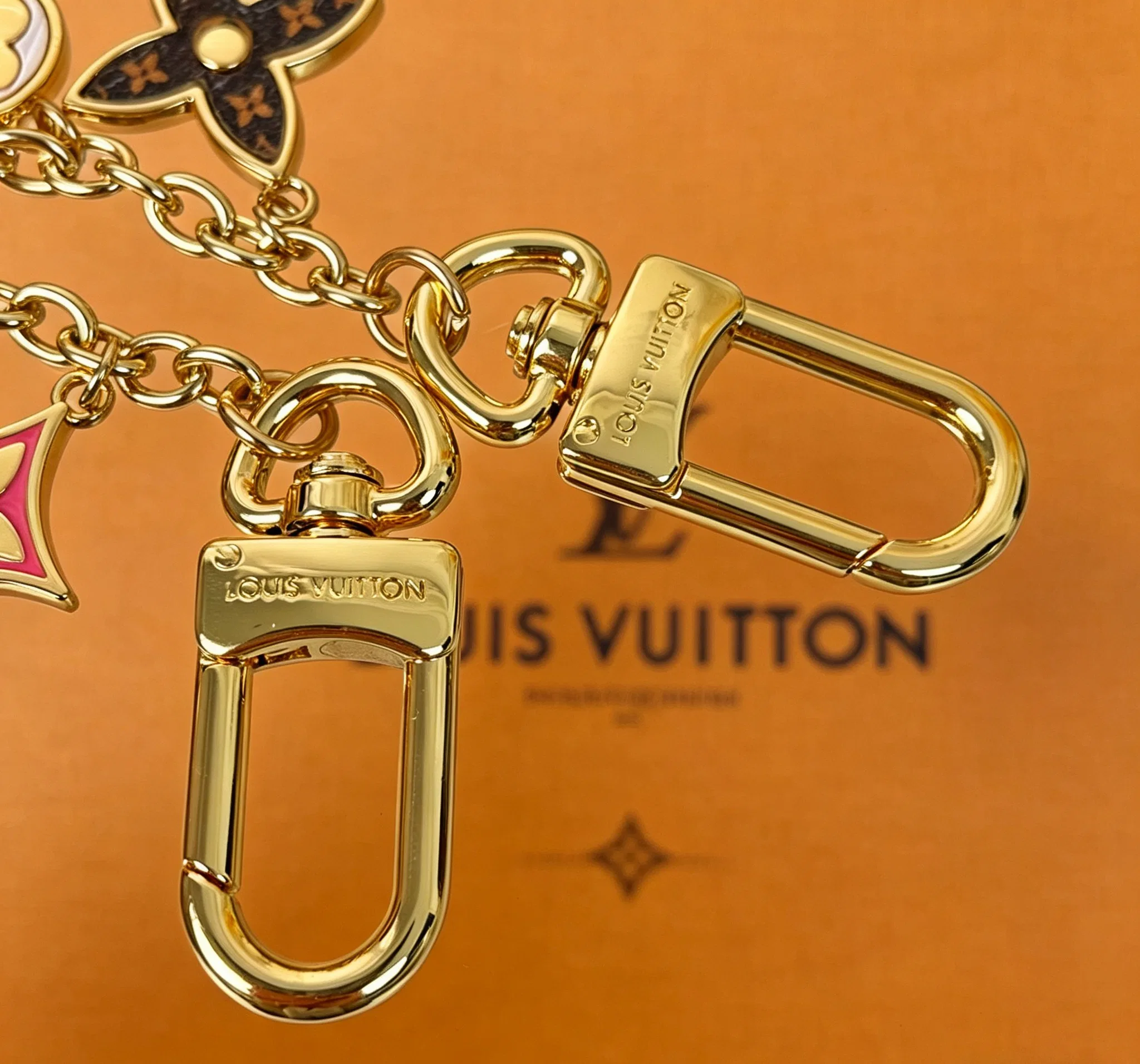 LV 27FW QCBNDNQ 008 키링 12