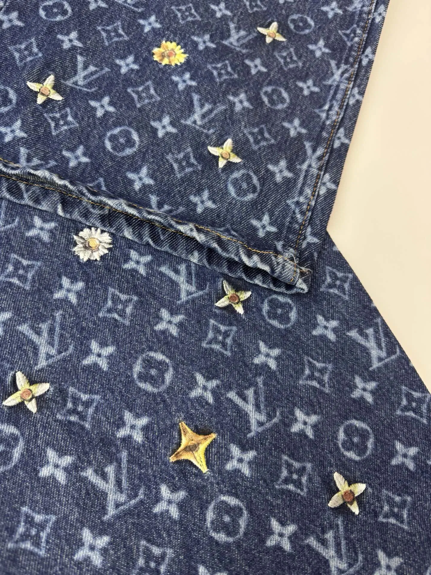 LV 27FW QCYEEAU 007 데님팬츠 8