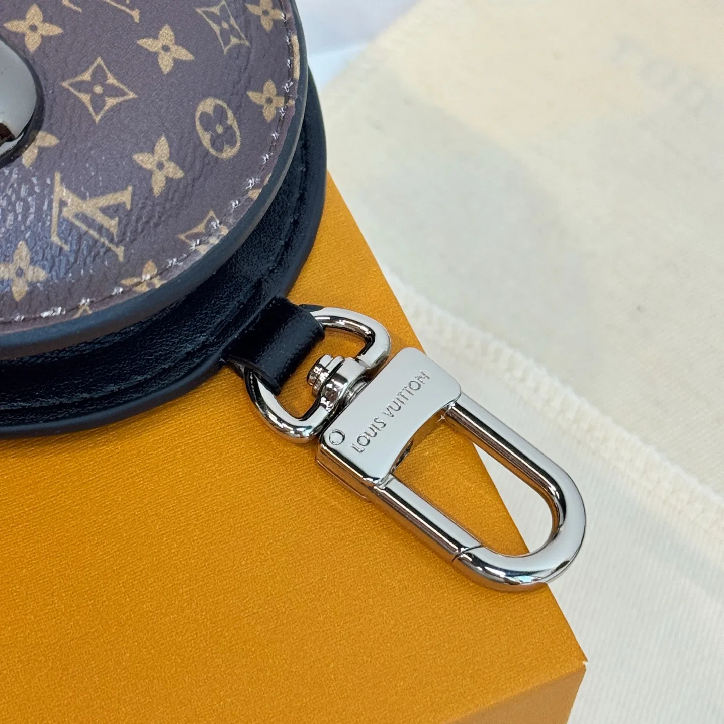LV 27FW QCYEEAU 020 참 9