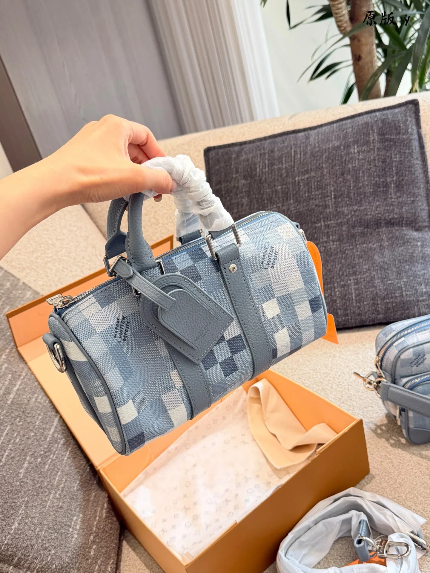 LV 27FW QCYEEAU 033 토트백 7