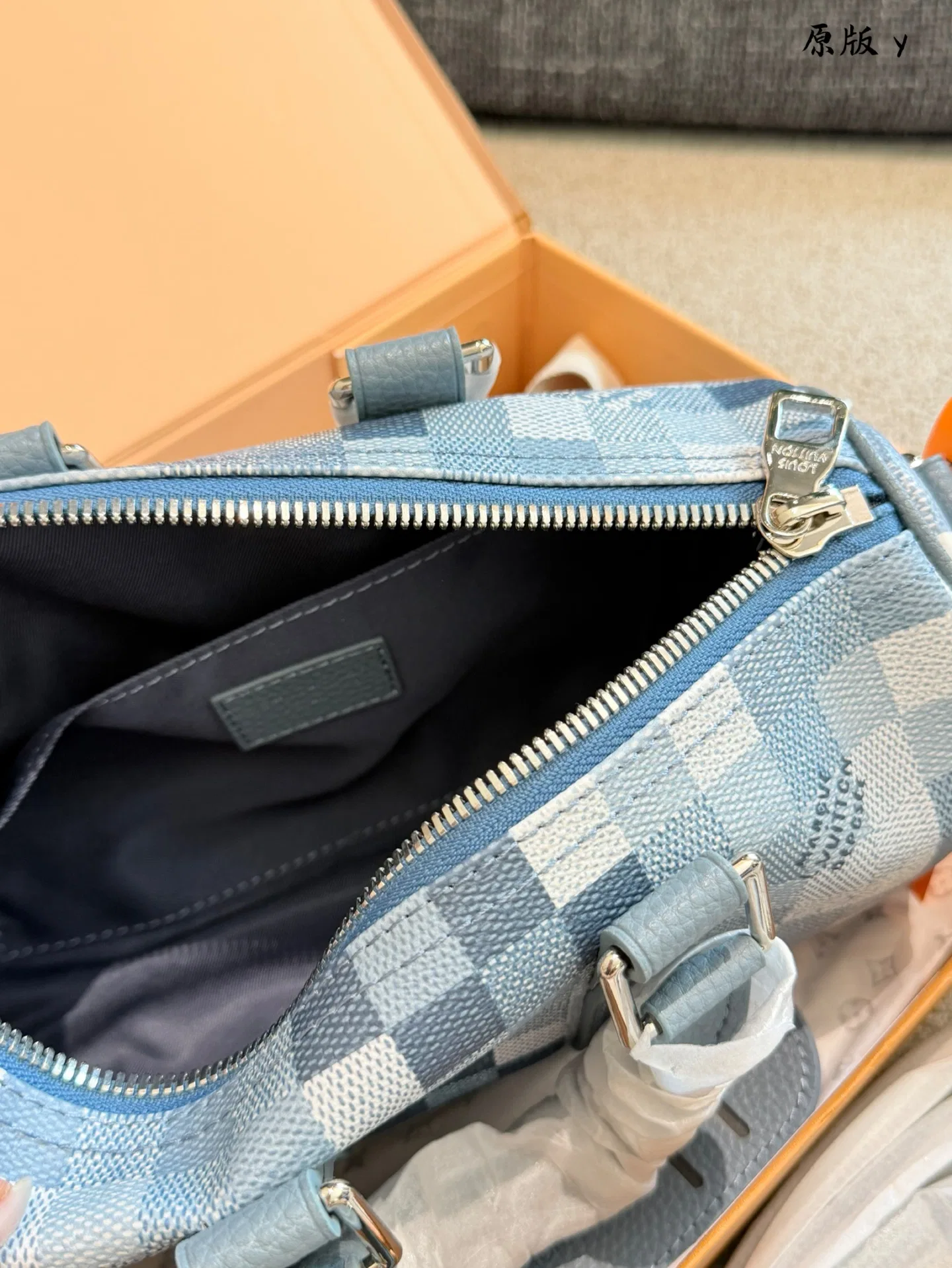 LV 27FW QCYEEAU 033 토트백 9