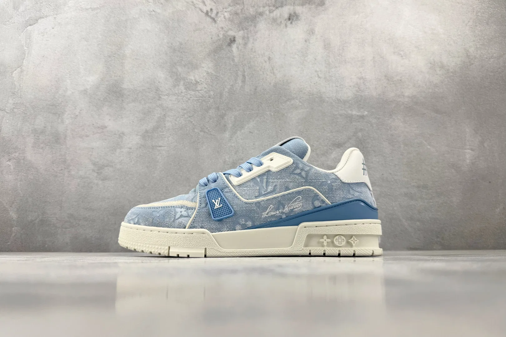 LV 27FW QCYEEAU 036 스니커즈 10
