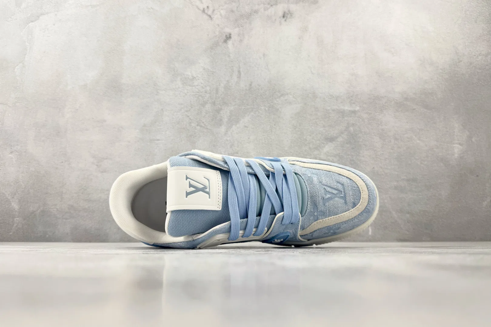 LV 27FW QCYEEAU 036 스니커즈 12
