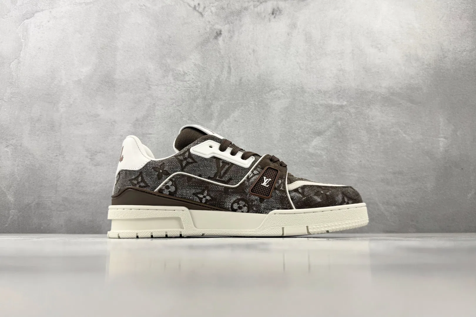 LV 27FW QCYEEAU 036 스니커즈 20