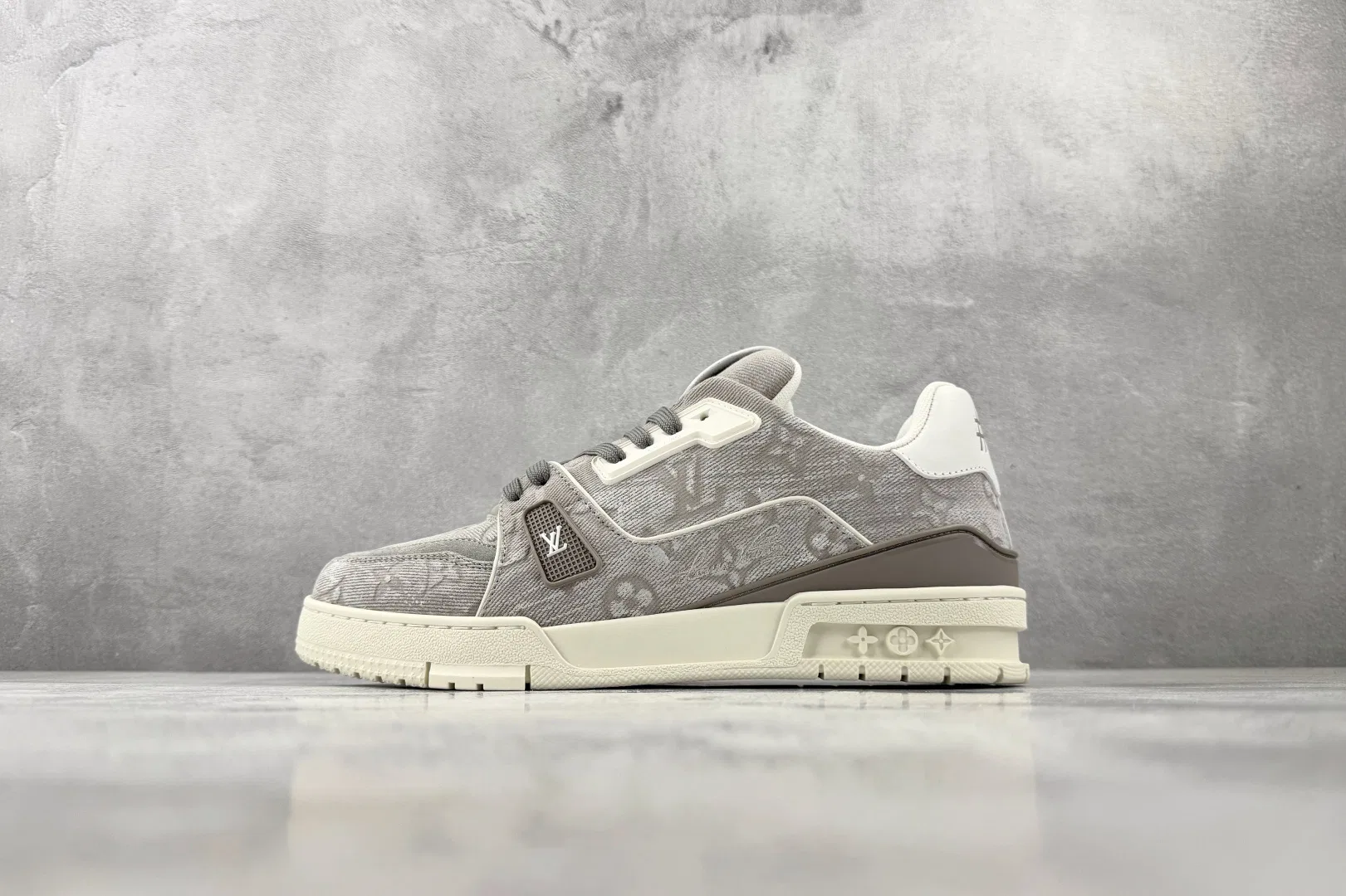 LV 27FW QCYEEAU 036 스니커즈 28