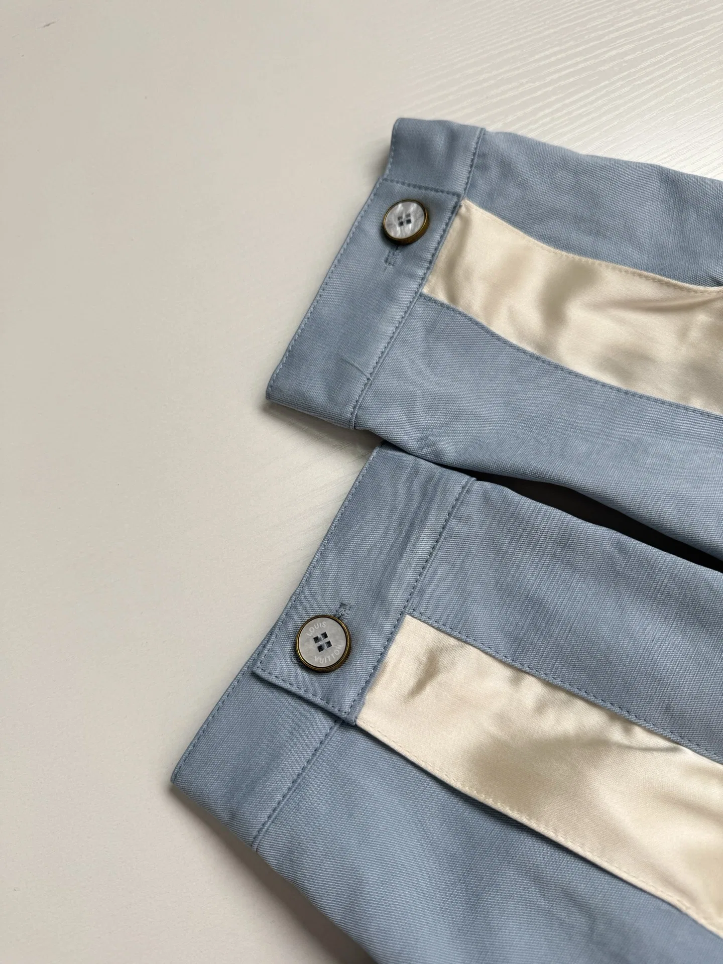 LV 27FW QCYEEAU 038 자켓 11