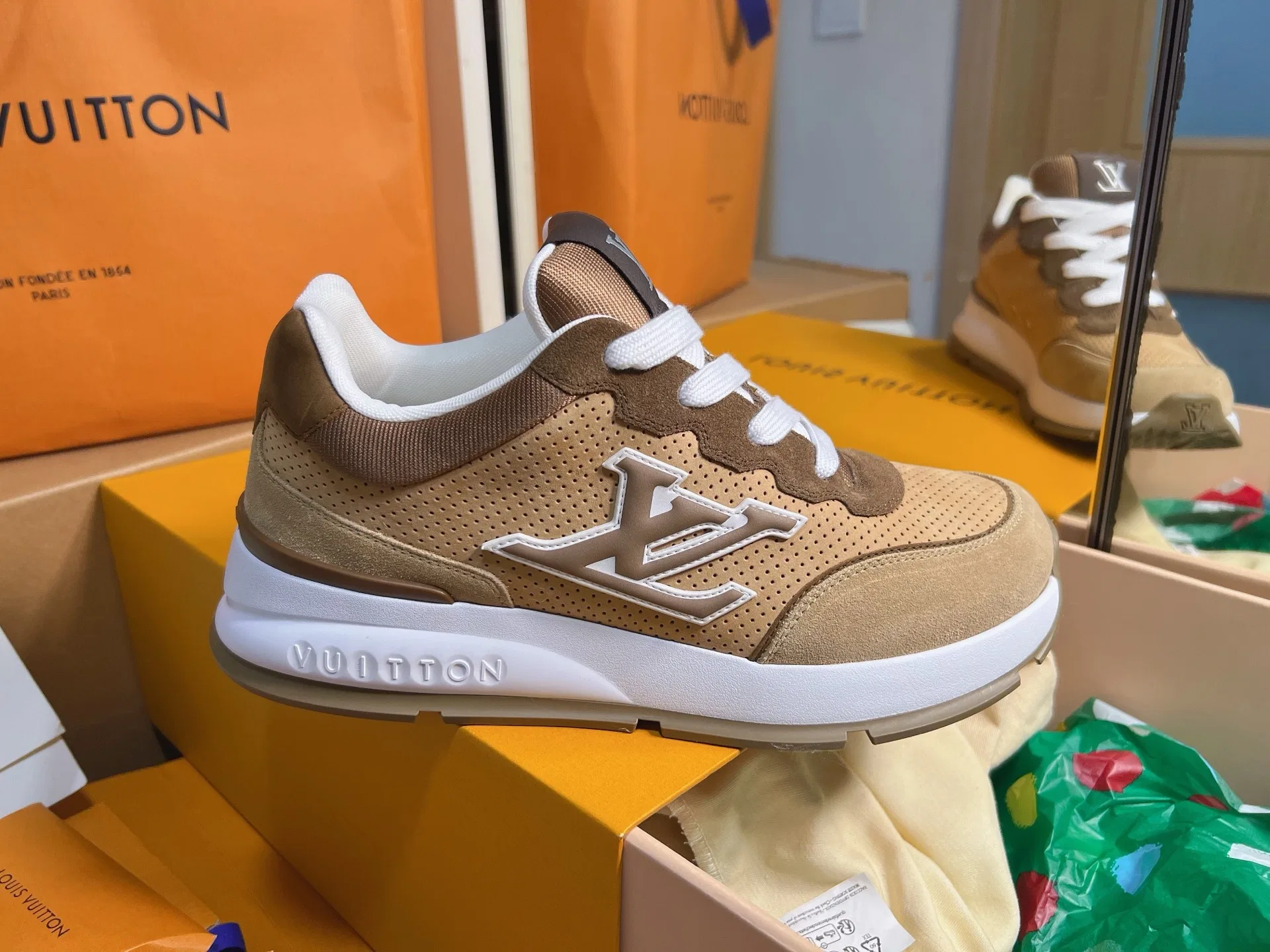 LV 27FW QVUSQNN 011 스니커즈 12