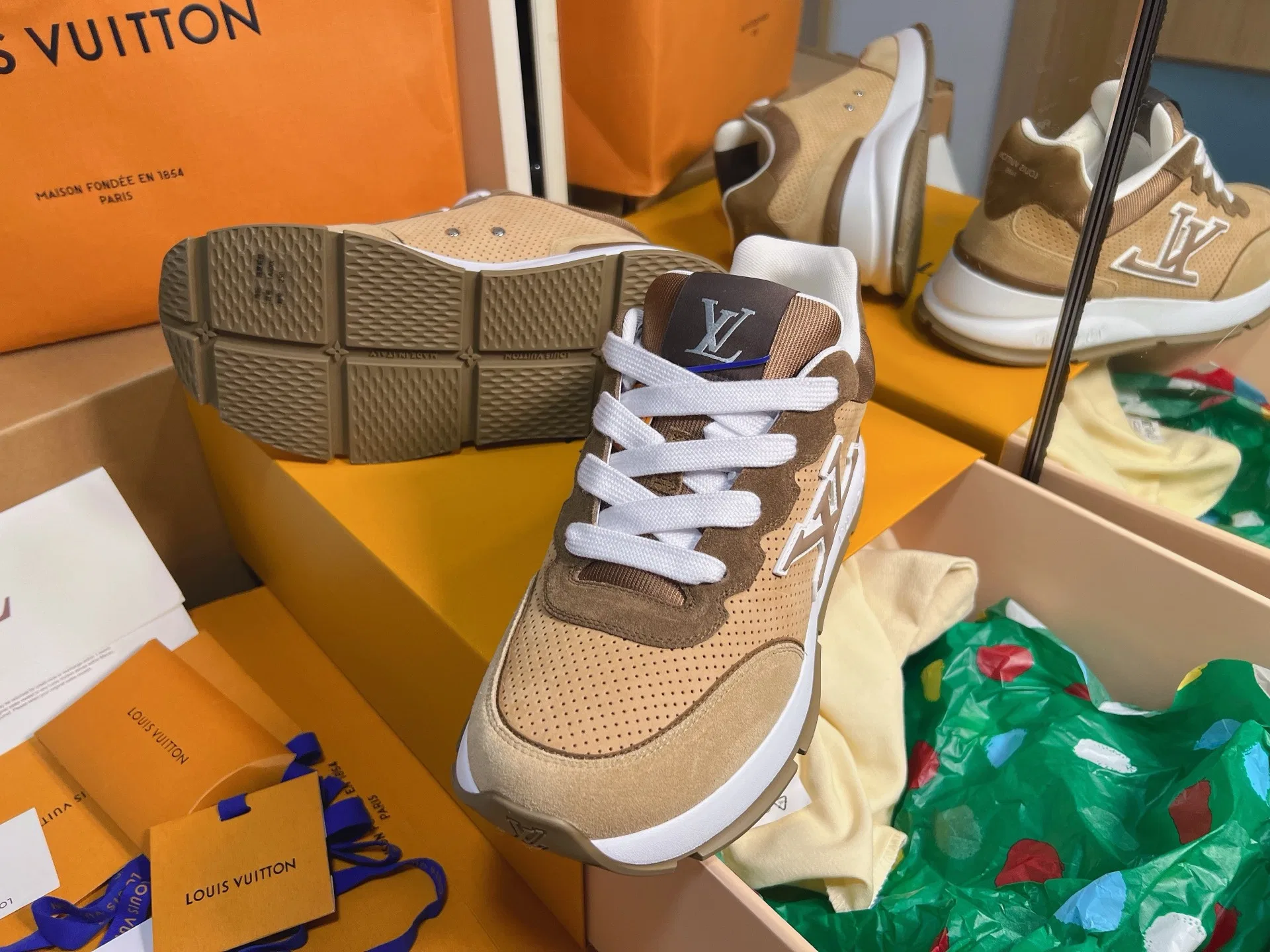 LV 27FW QVUSQNN 011 스니커즈 18