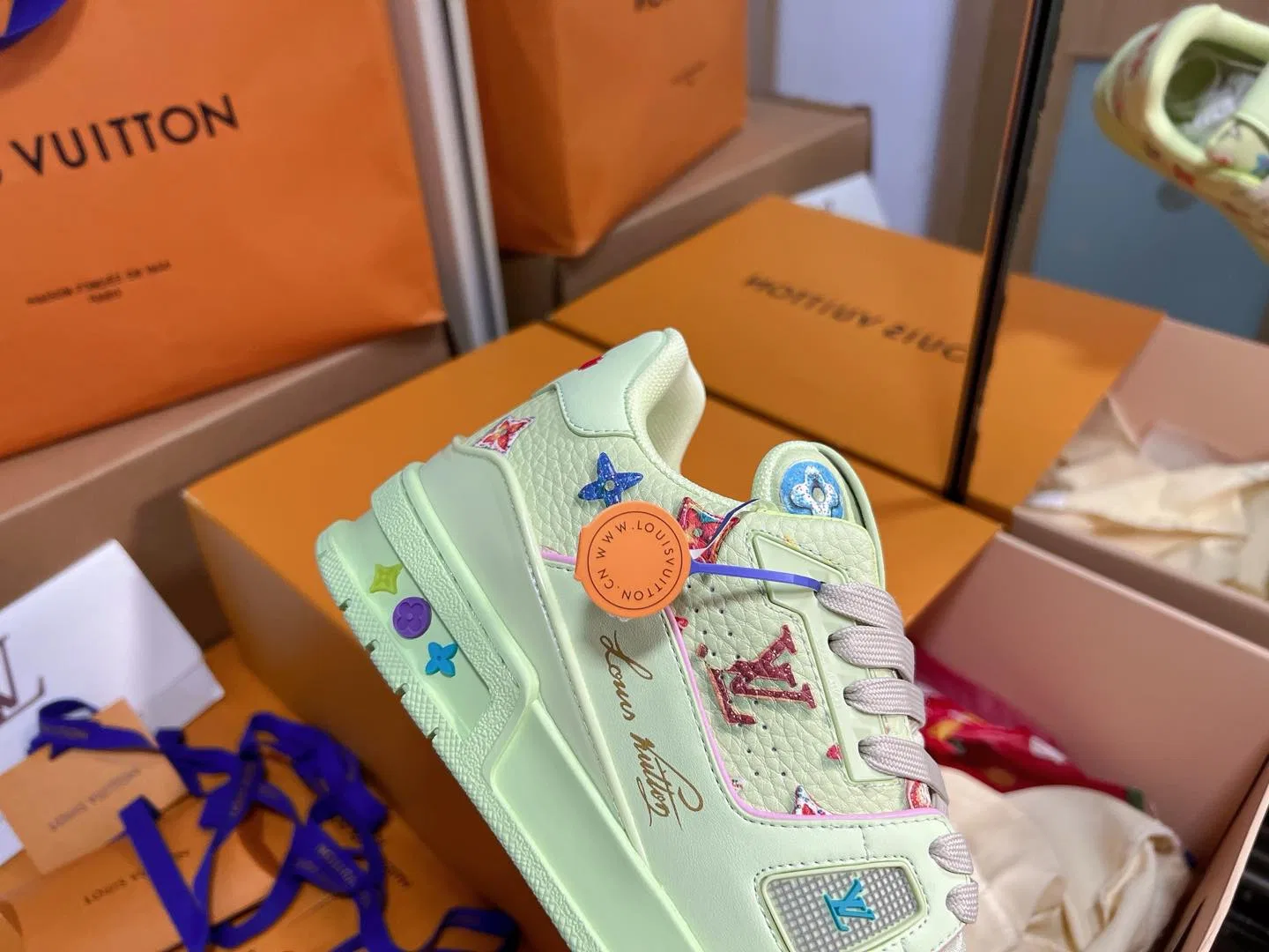 LV 27FW QVUSQNN 013 스니커즈 8