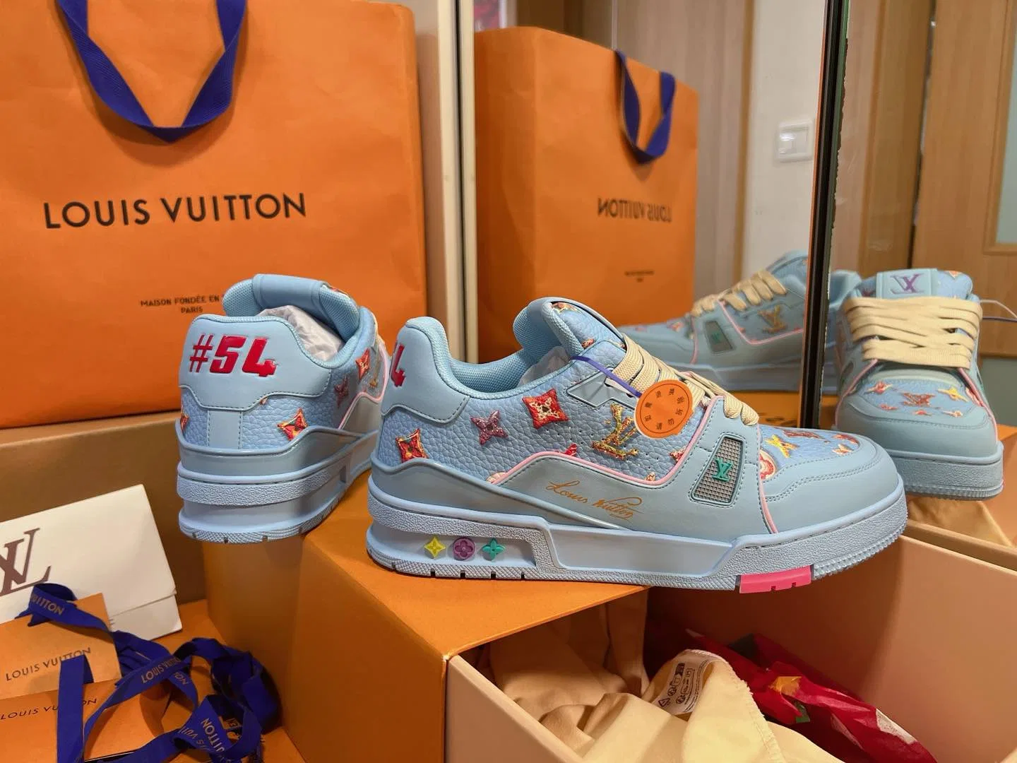 LV 27FW QVUSQNN 013 스니커즈 12