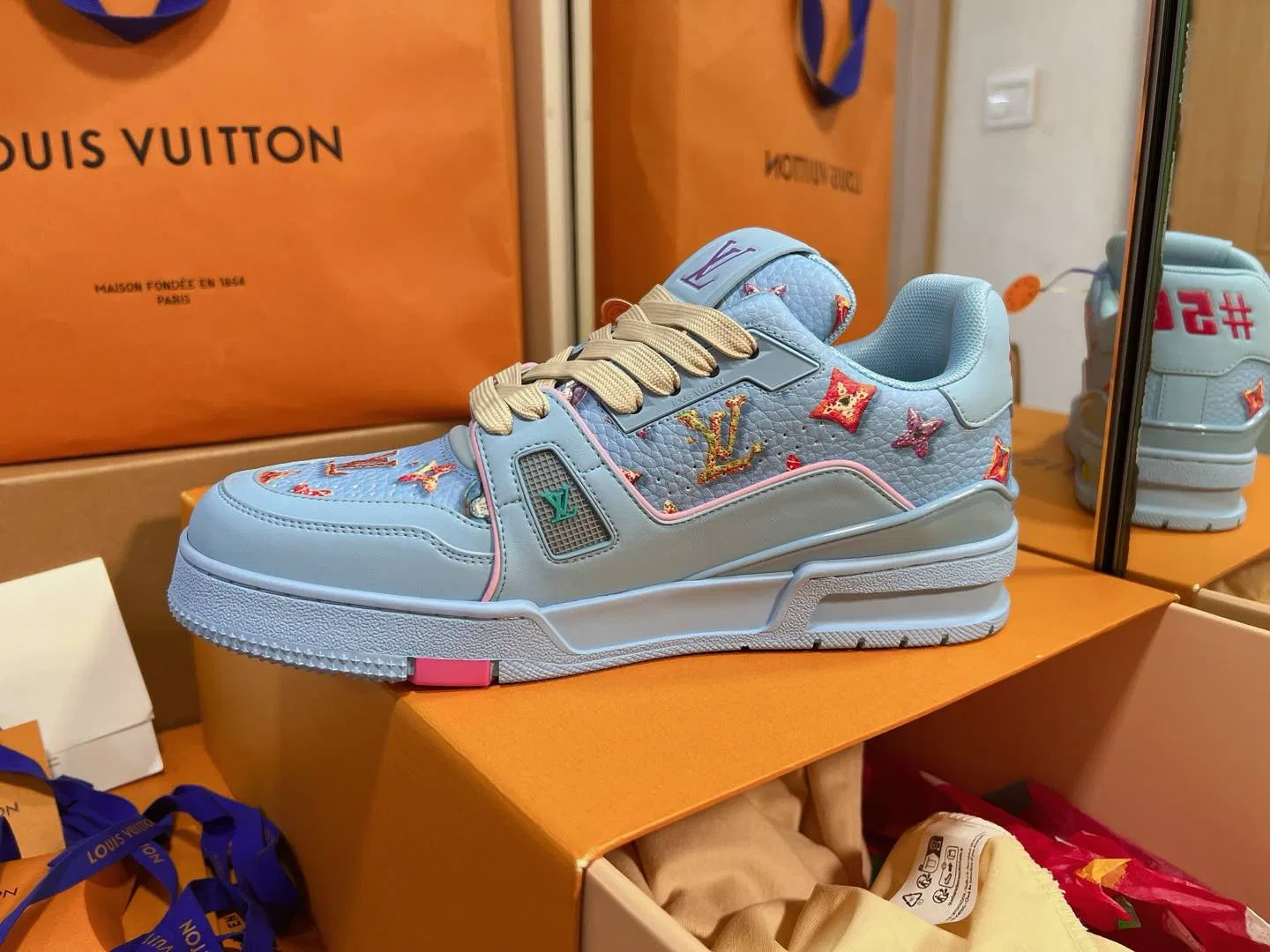 LV 27FW QVUSQNN 013 스니커즈 18