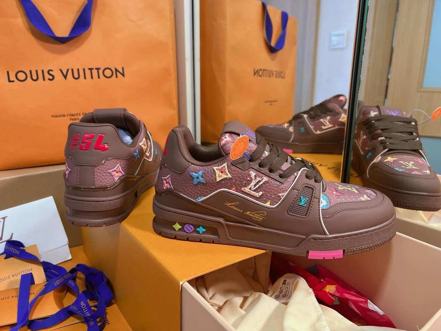 LV 27FW QVUSQNN 013 스니커즈 19