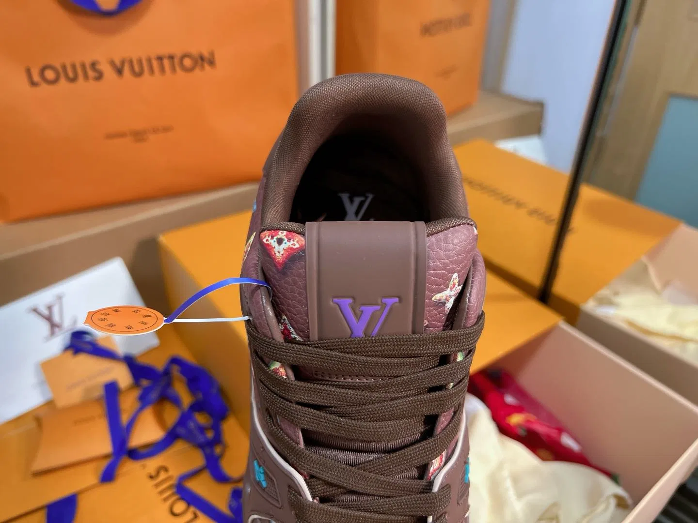 LV 27FW QVUSQNN 013 스니커즈 26