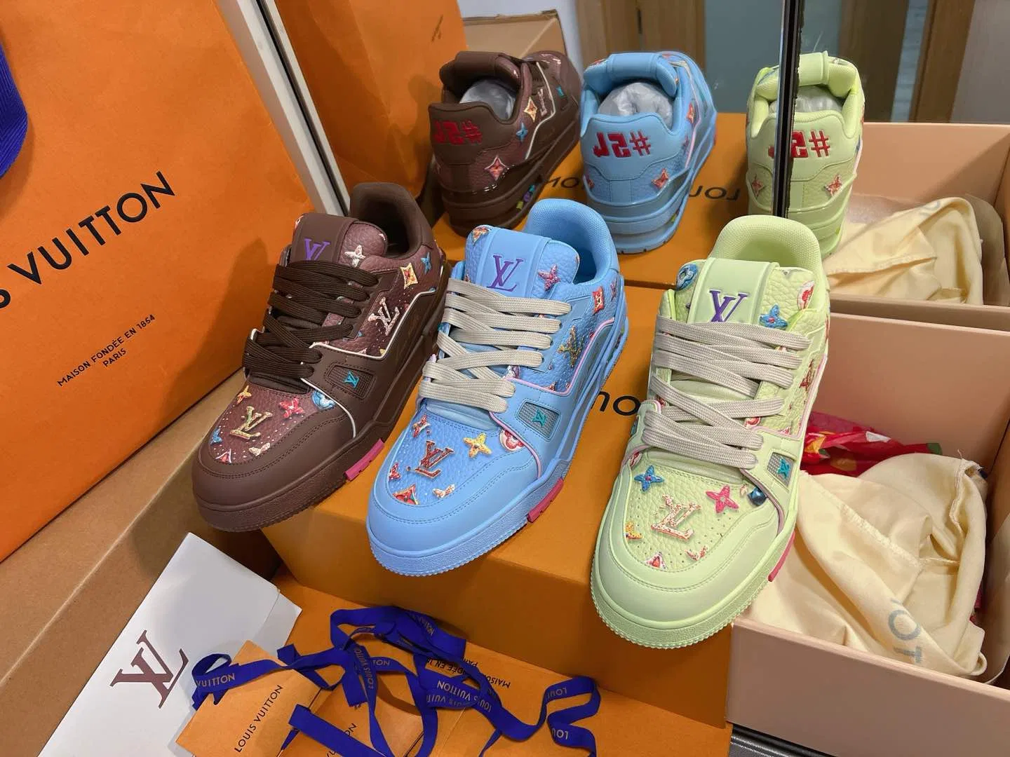 LV 27FW QVUSQNN 013 스니커즈 29