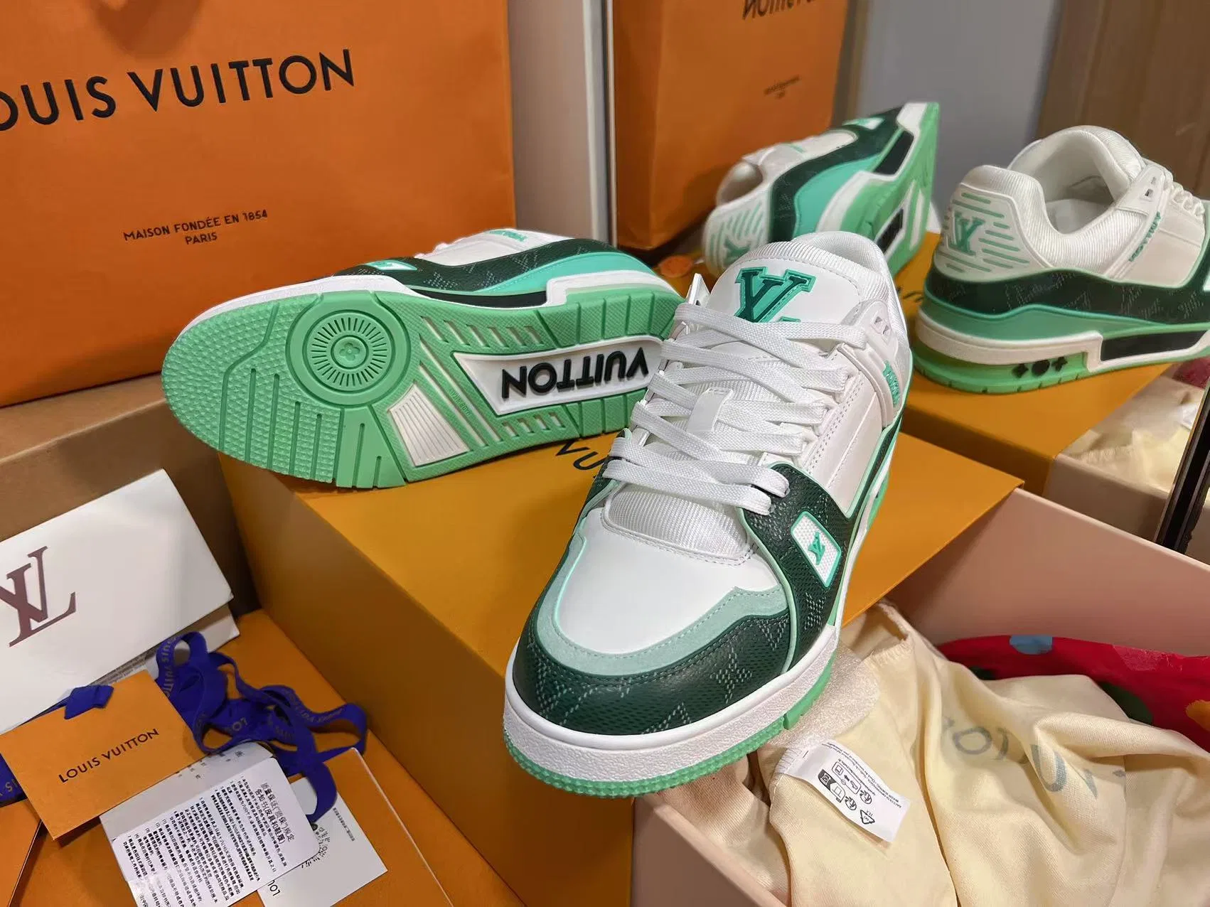 LV 27FW QVUSQNN 014 스니커즈 11