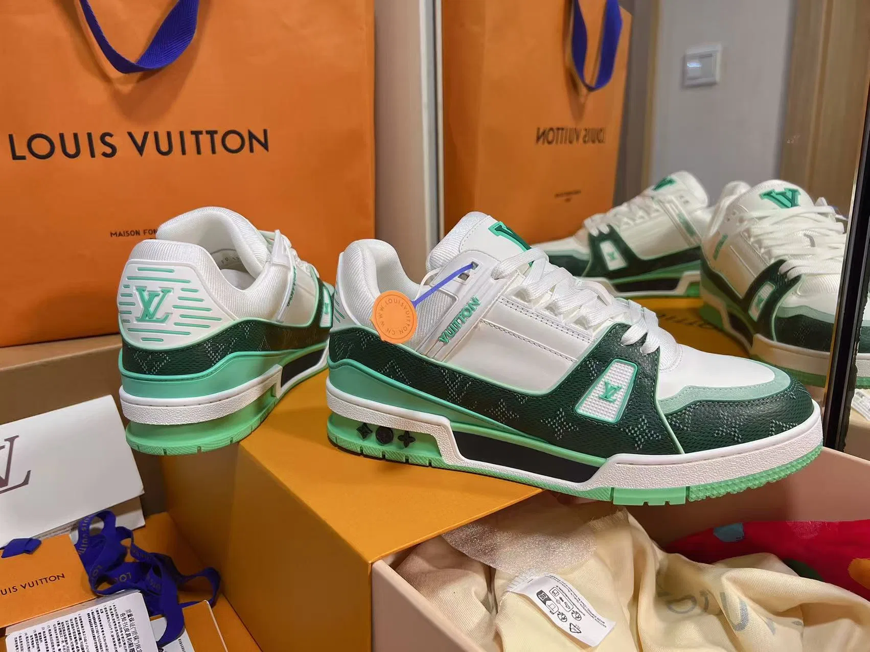 LV 27FW QVUSQNN 014 스니커즈 12