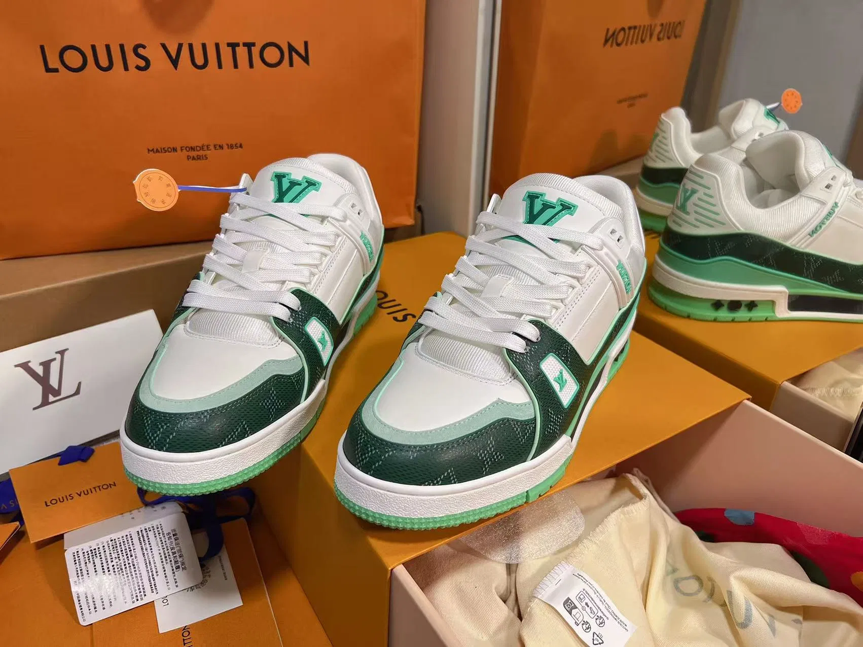 LV 27FW QVUSQNN 014 스니커즈 17