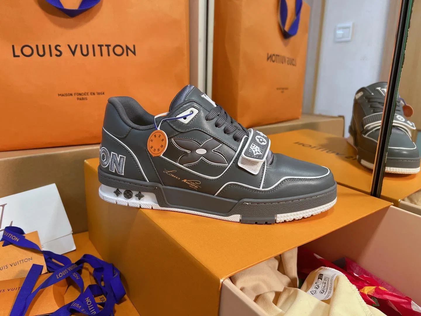 LV 27FW QVUSQNN 016 스니커즈 15