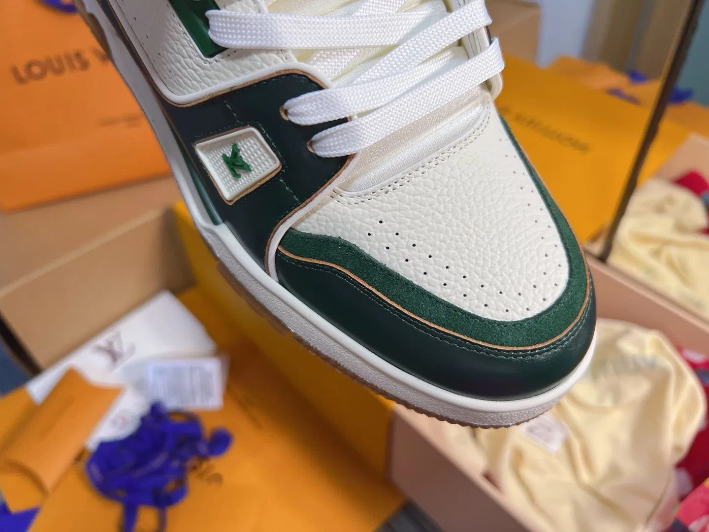 LV 27FW QVUSQNN 017 스니커즈 7