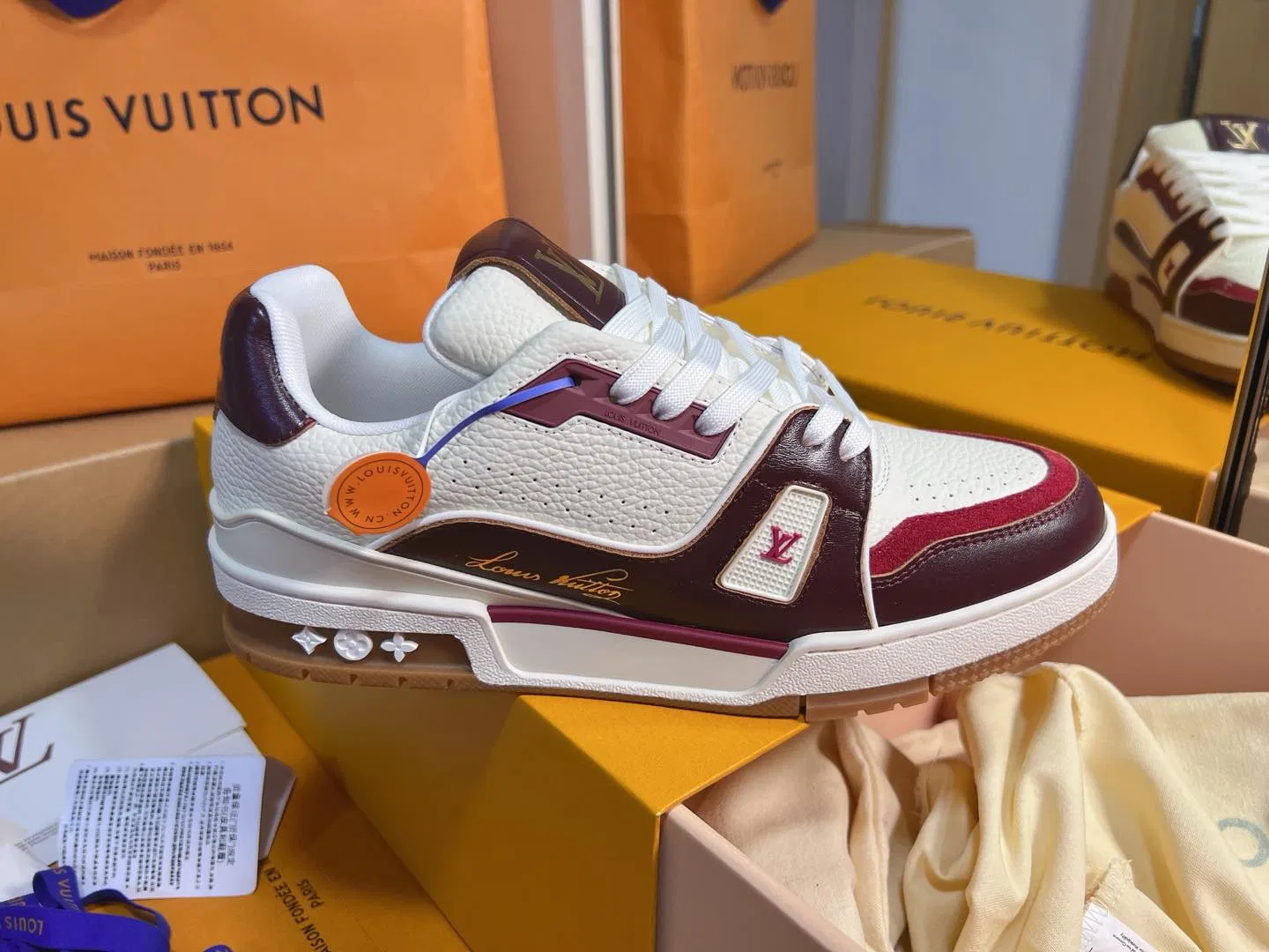 LV 27FW QVUSQNN 017 스니커즈 13