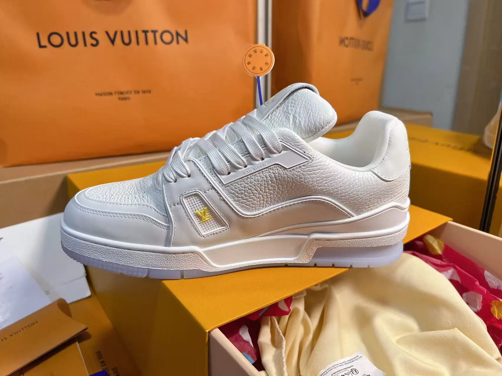 LV 27FW QVUSQNN 018 스니커즈 9