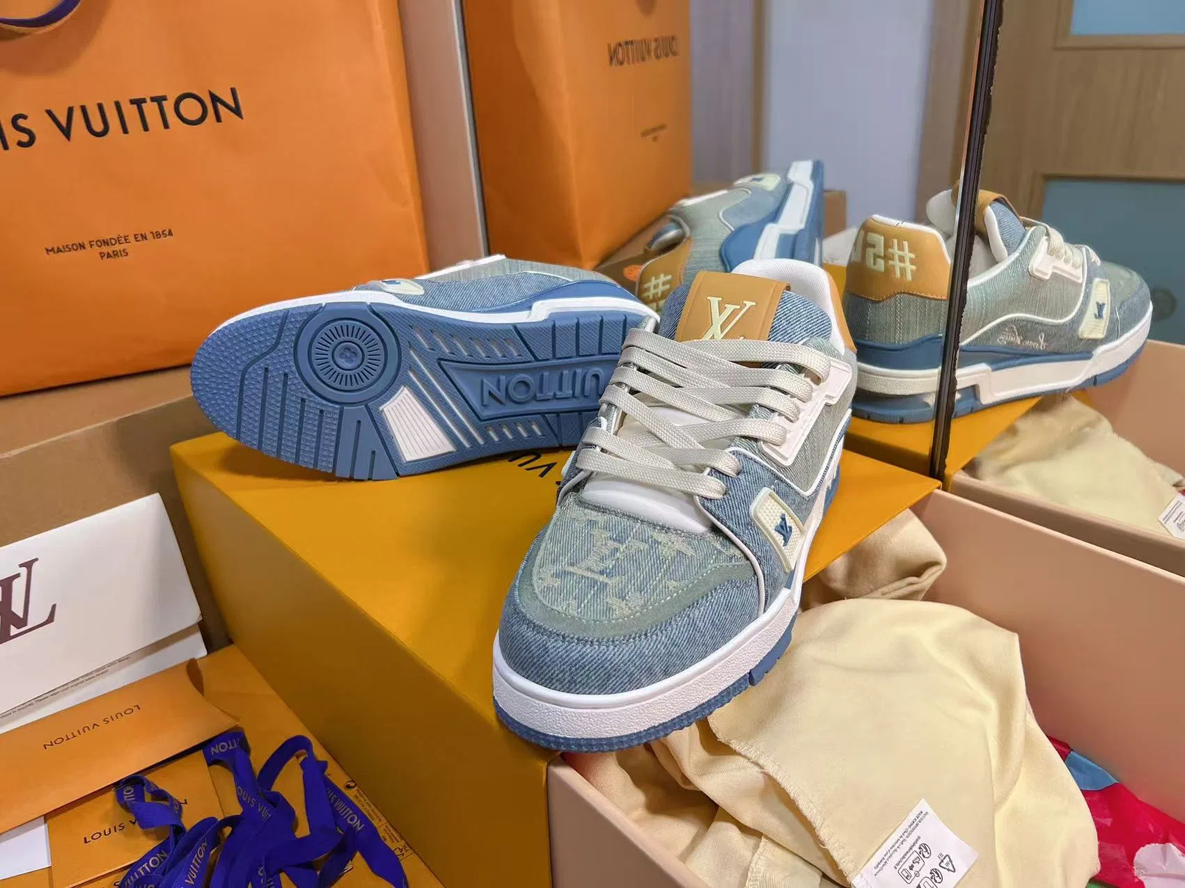 LV 27FW QVUSQNN 020 스니커즈 9