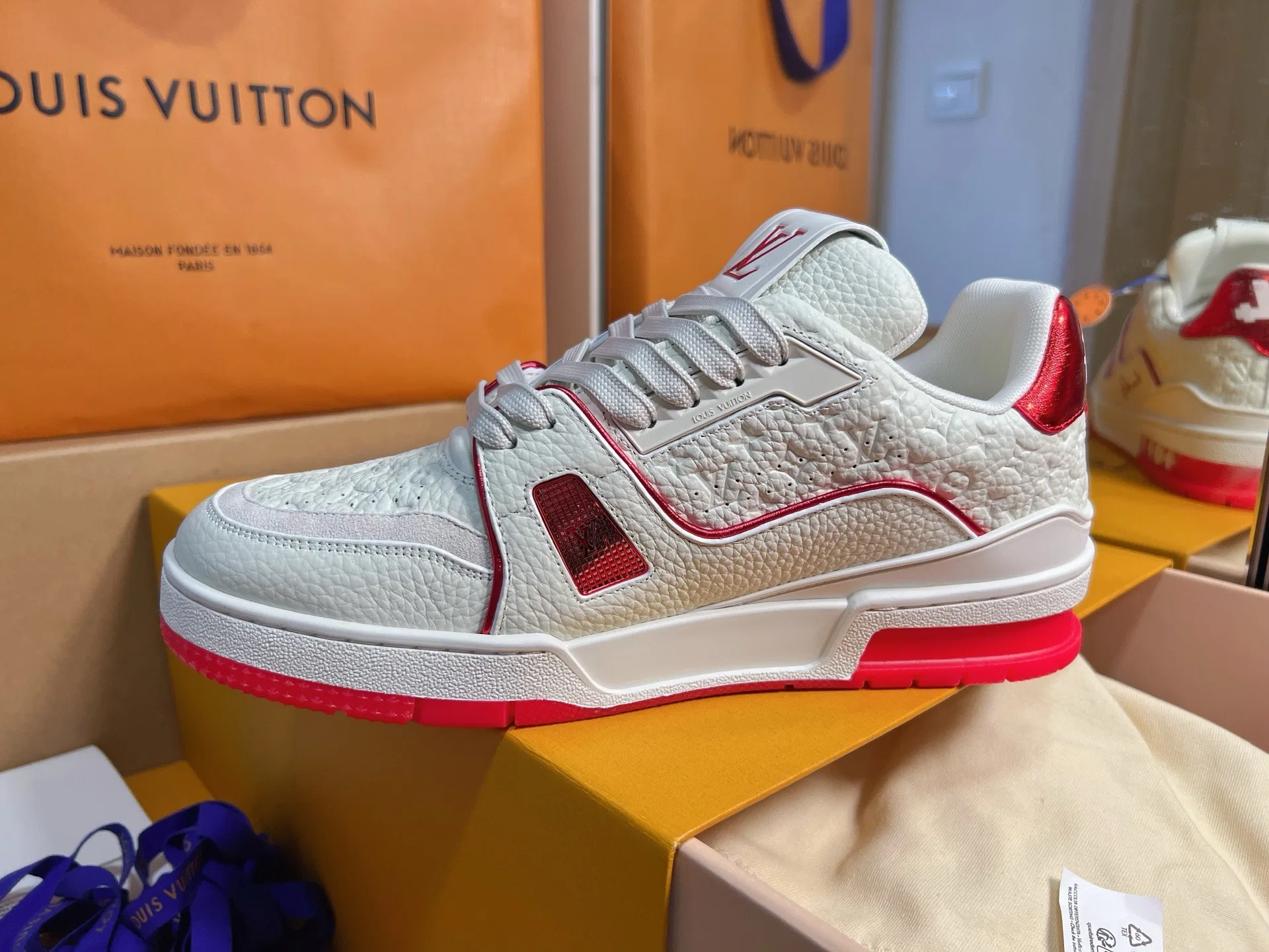 LV 27FW QVUSQNN 021 스니커즈 16