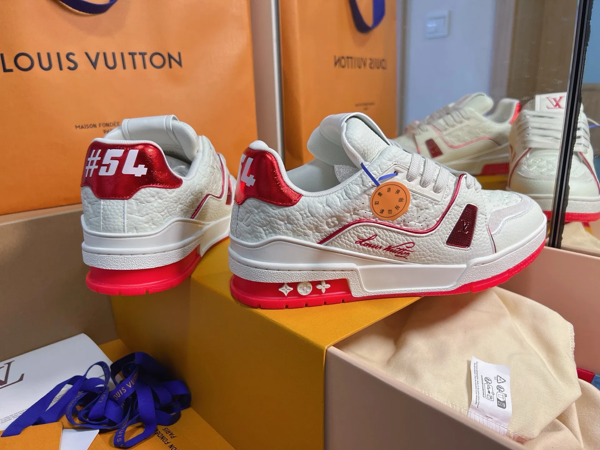 LV 27FW QVUSQNN 021 스니커즈 18