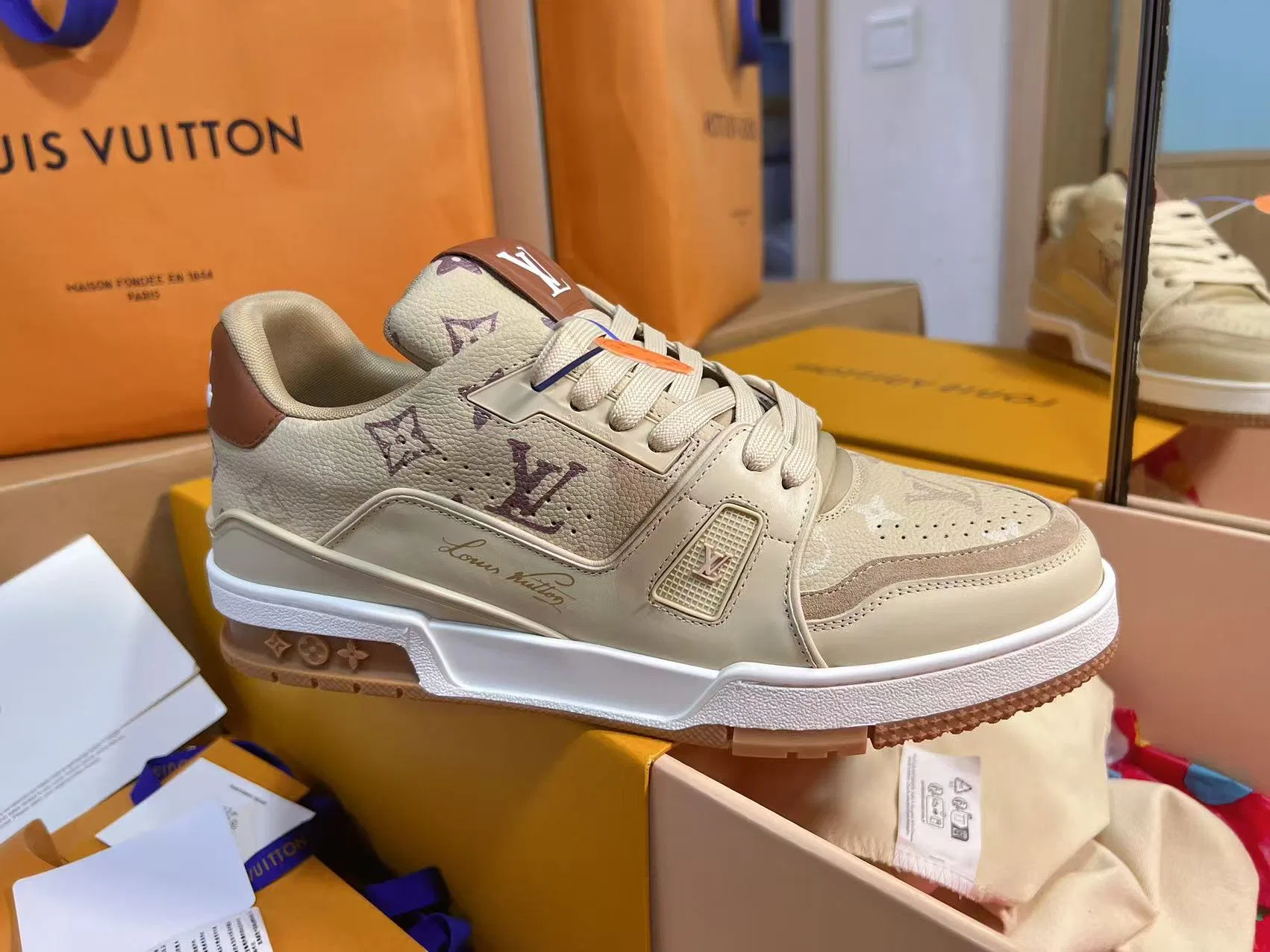 LV 27FW QVUSQNN 022 스니커즈 13