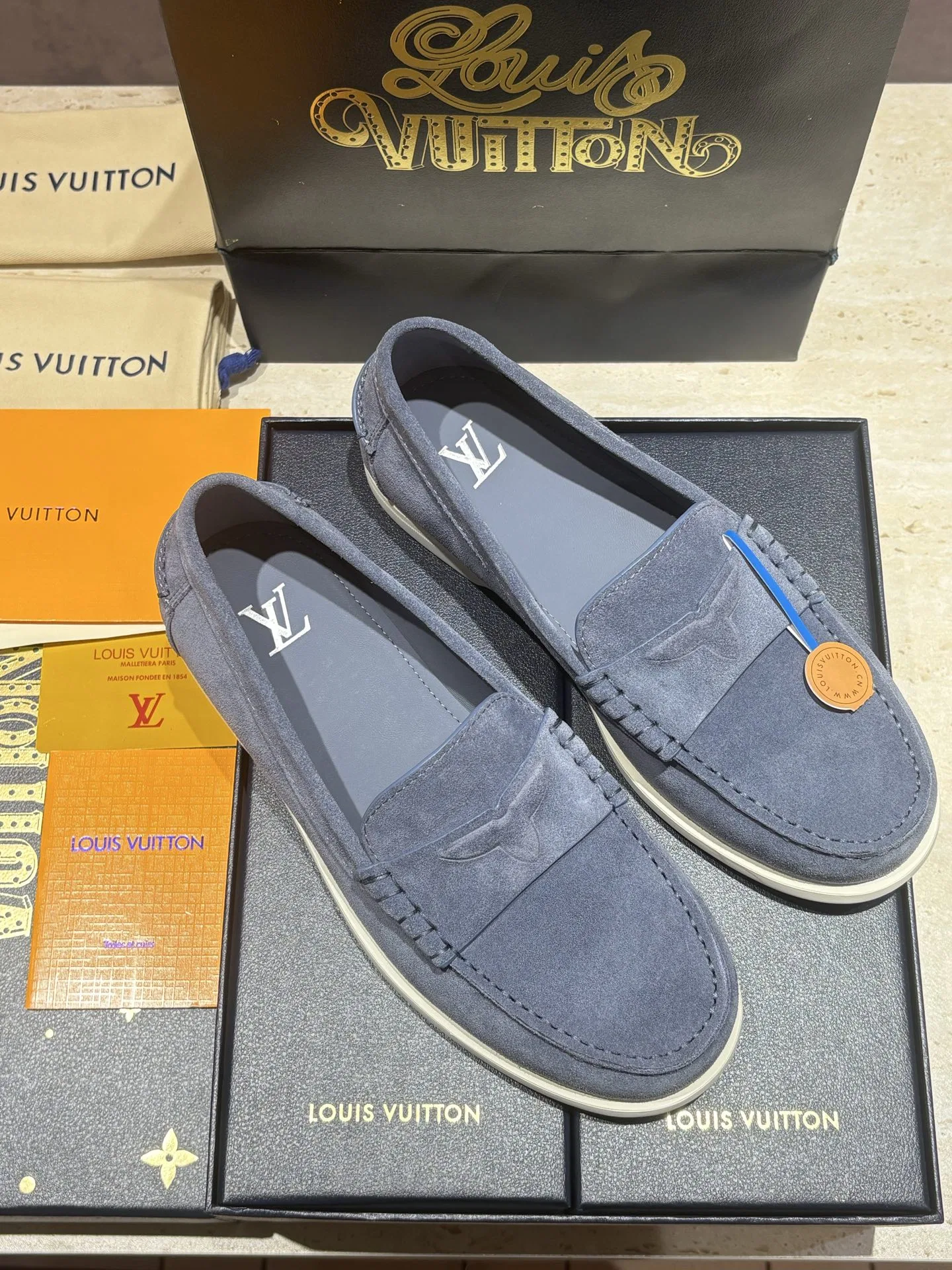 LV 27FW QVUSQNN 024 로퍼 9