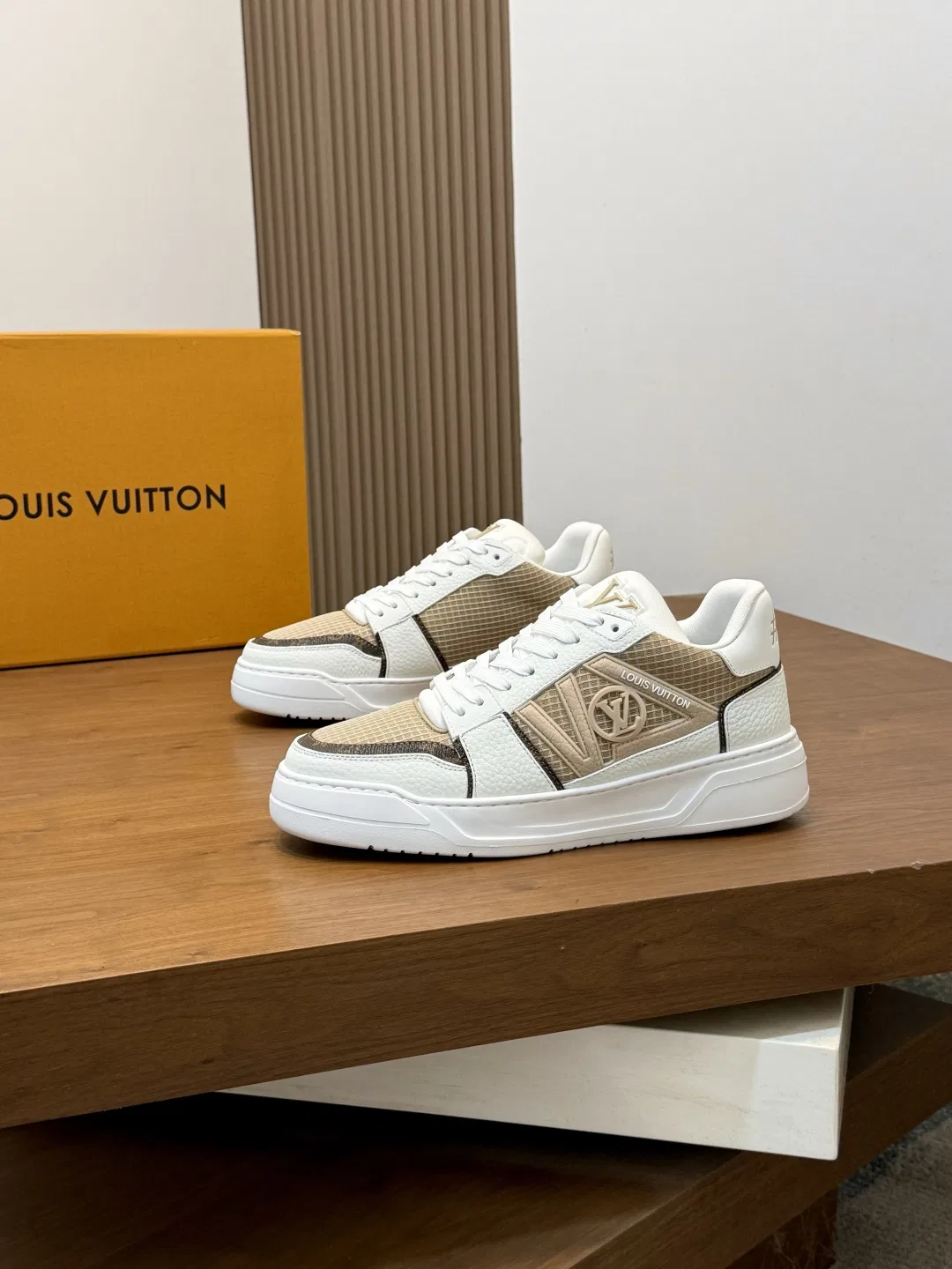 LV 27FW QVUSQNN 027 스니커즈 28