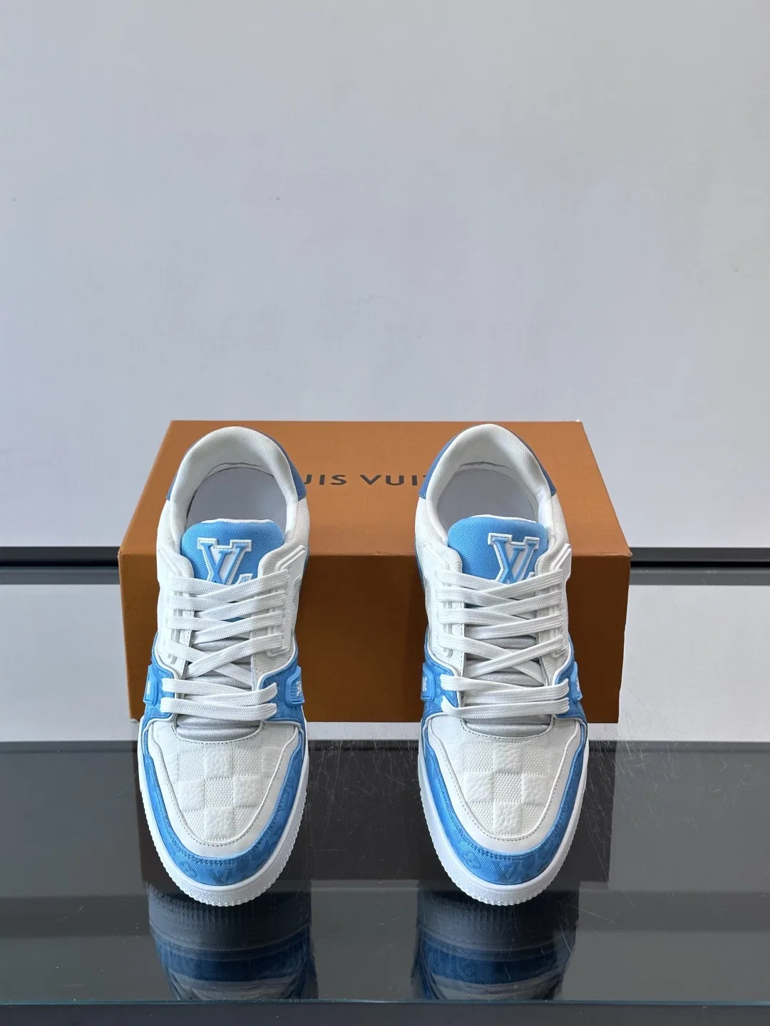 LV 27FW QVUSQNN 028 스니커즈 15