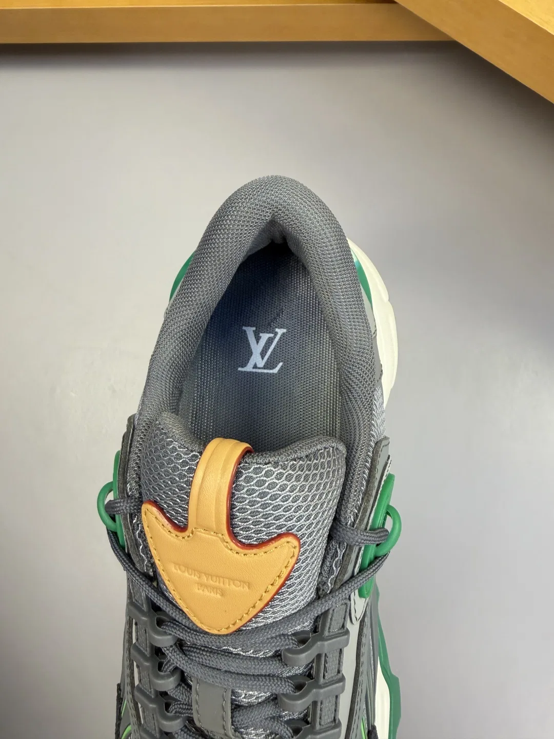LV 27FW QVUSQNN 029 스니커즈 34
