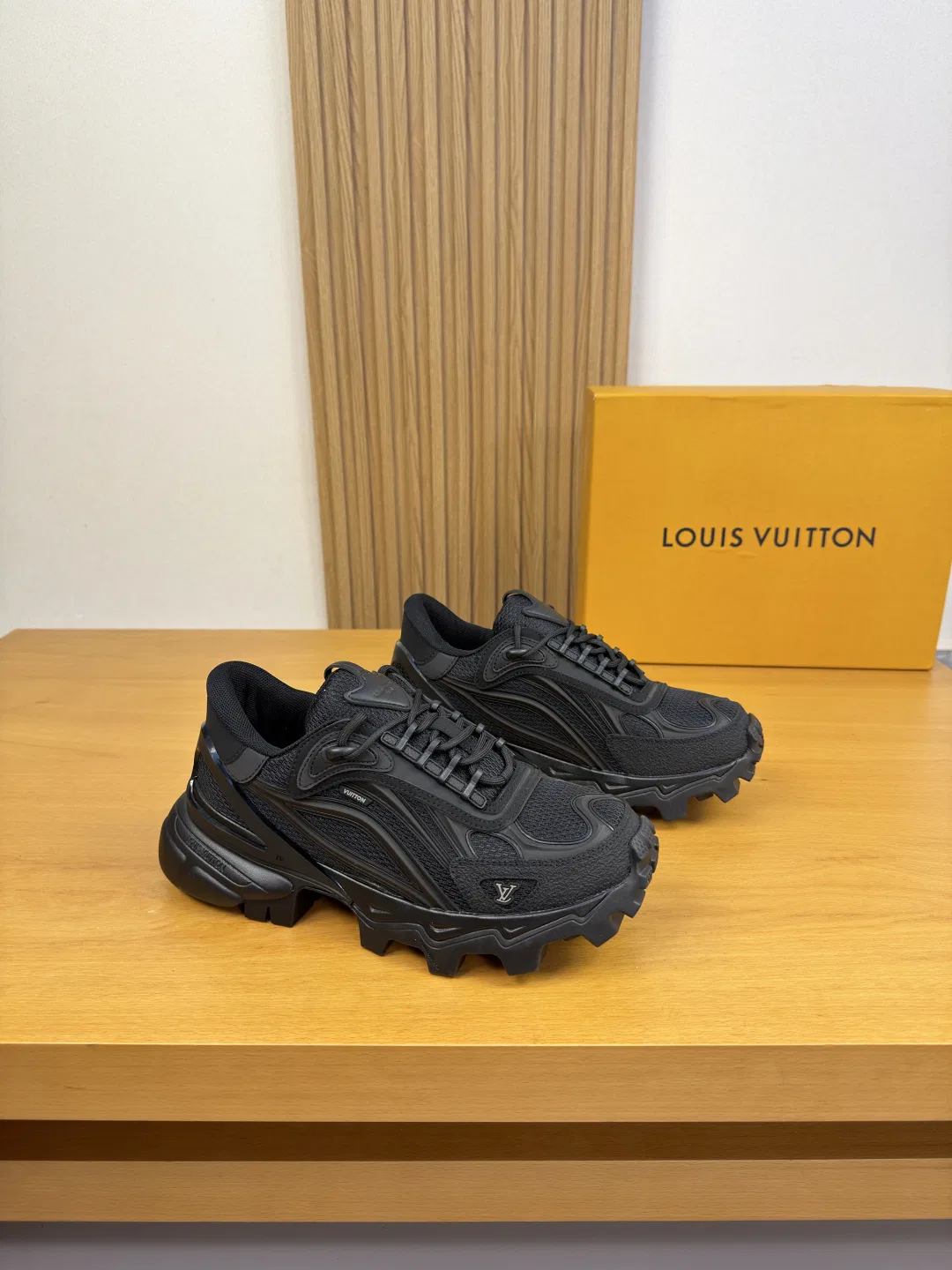 LV 27FW QVUSQNN 029 스니커즈 53